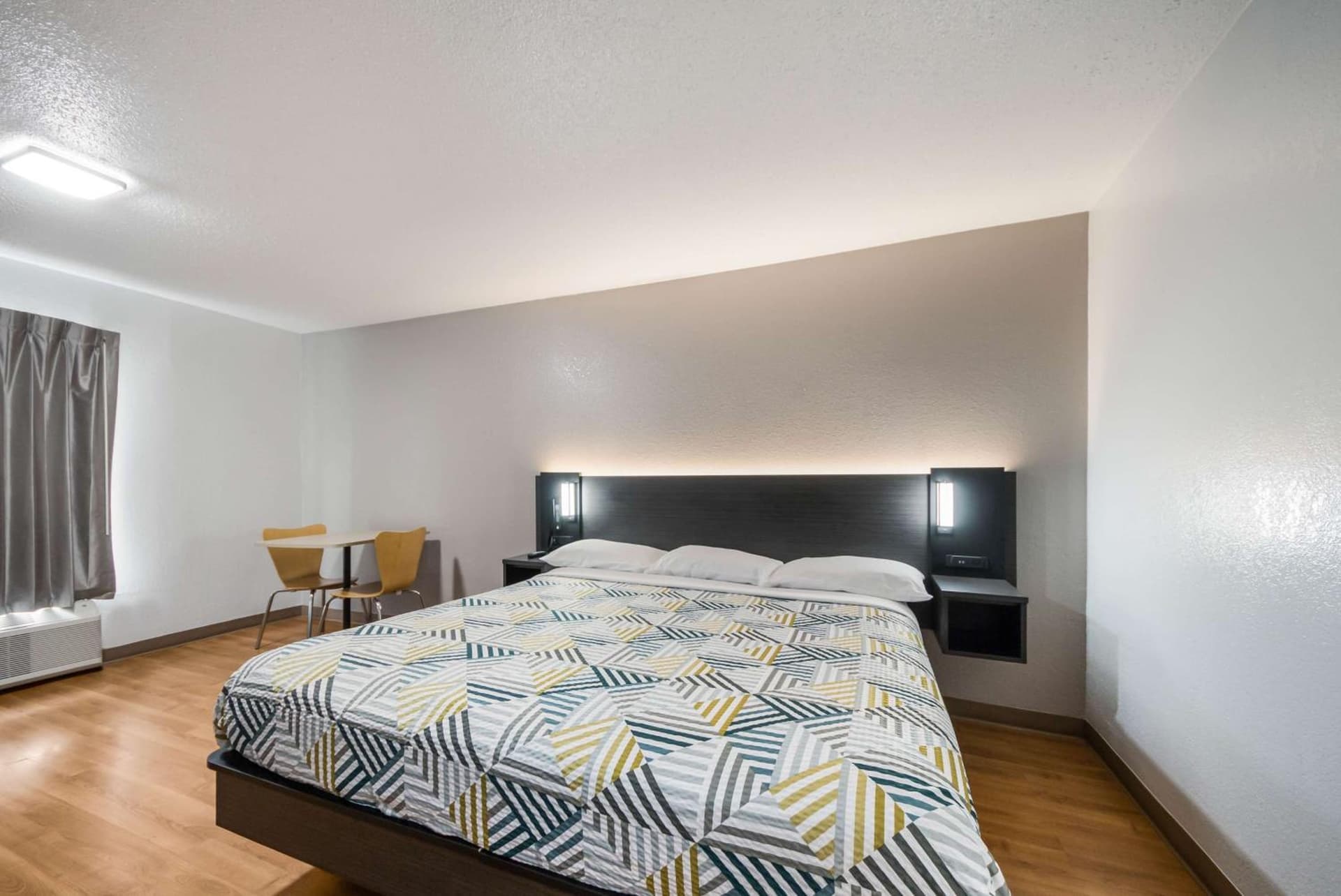 Motel 6-Laredo, TX - North I-35 gallery photo in Laredo, TX — image 17