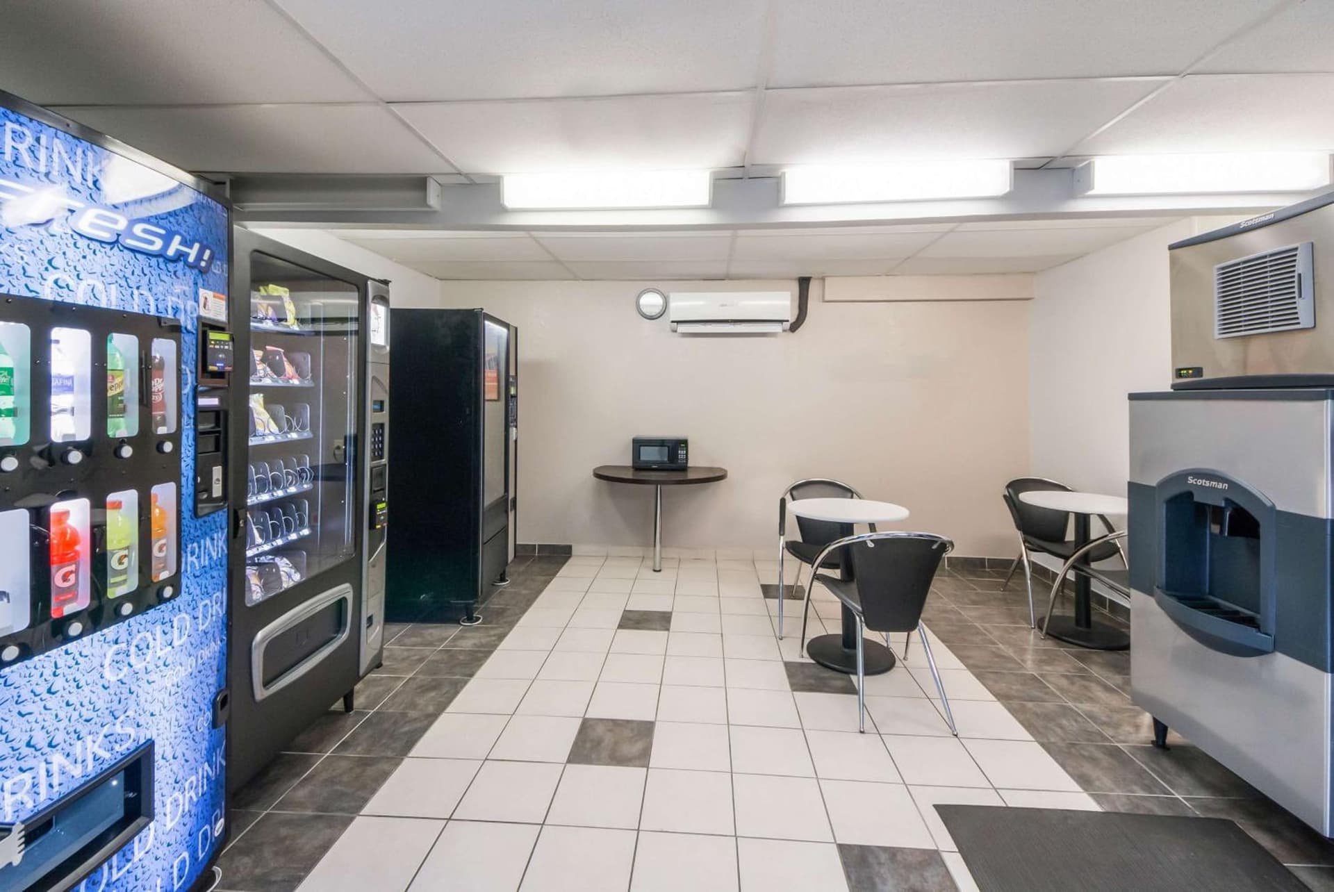Motel 6-Laredo, TX - North I-35 gallery photo in Laredo, TX — image 54