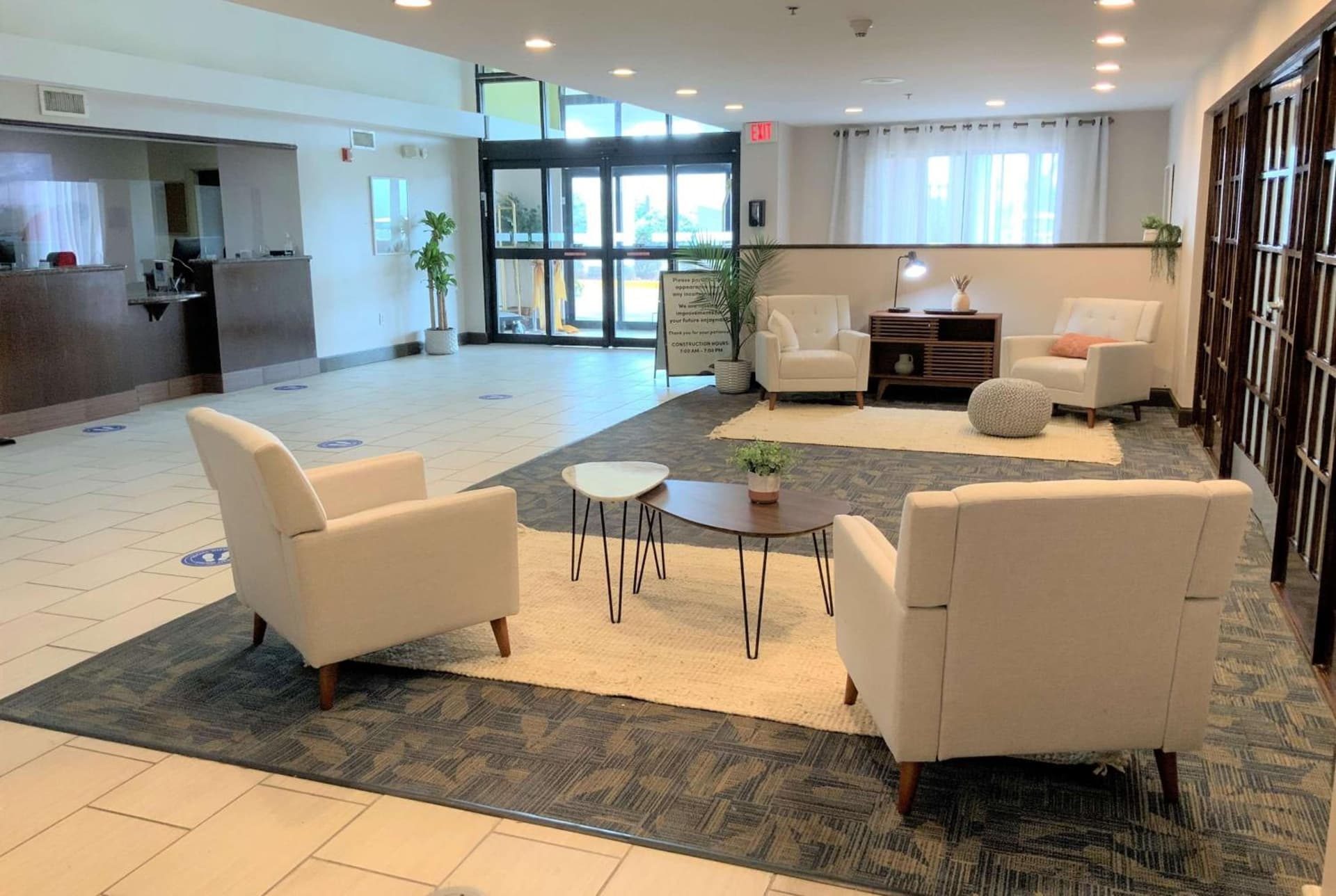 Wingate by Wyndham Jackson Ridgeland interior in Ridgeland, MS — gallery photo 2