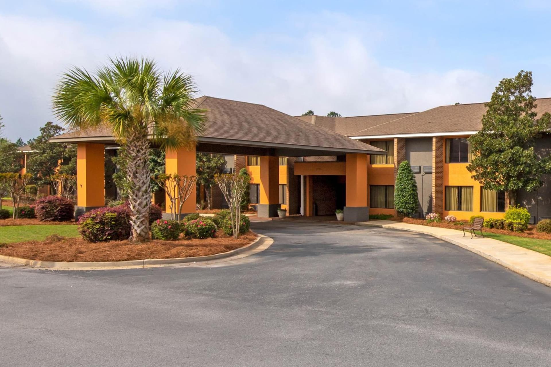 LikeHome Extended Stay Hotel Warner Robins interior in Warner Robins, GA — gallery photo 2