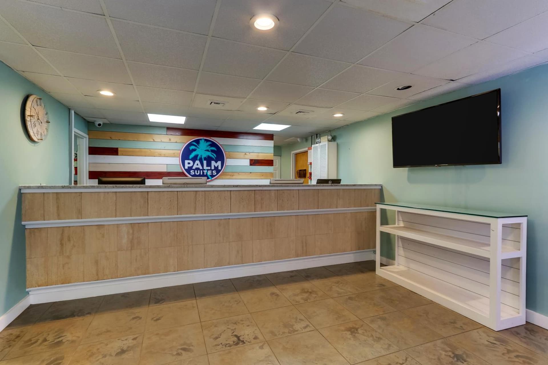 Palm Suites gallery photo in Atlantic Beach, NC — image 4