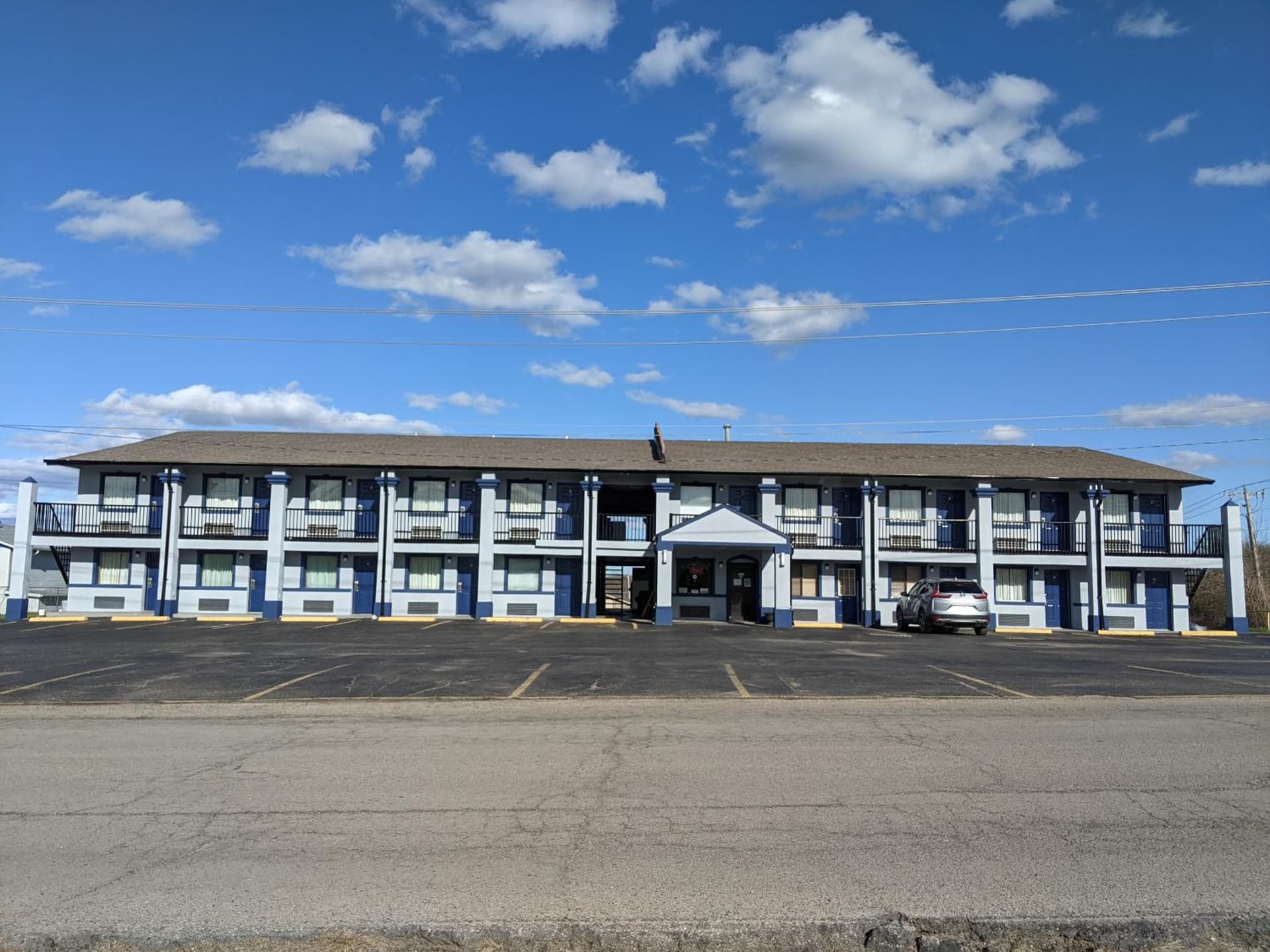Eufaula Inn featured exterior or lobby in Eufaula, OK — similar hotel