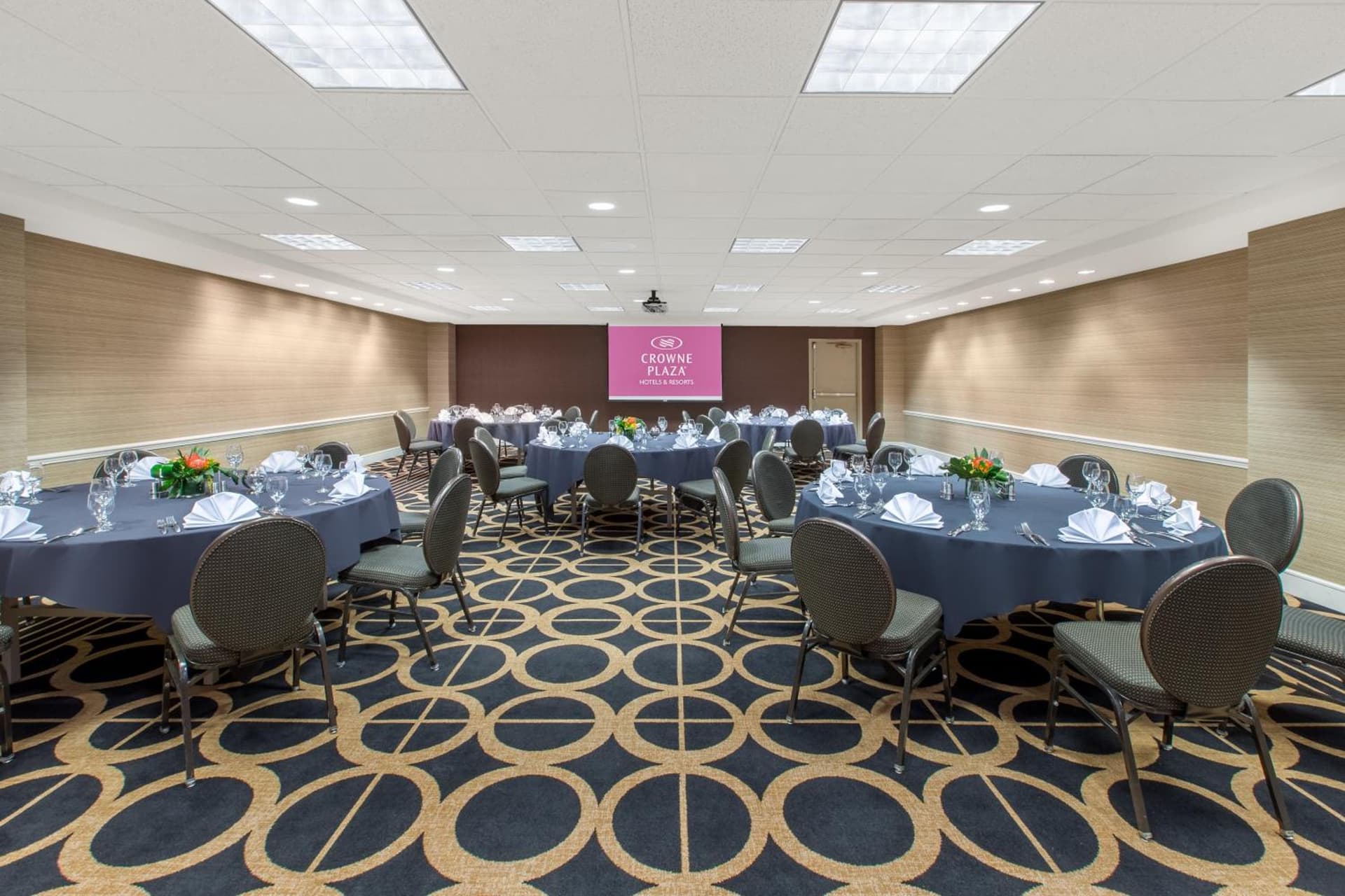 Crowne Plaza Kansas City Downtown by IHG gallery photo in Kansas City, MO — image 101