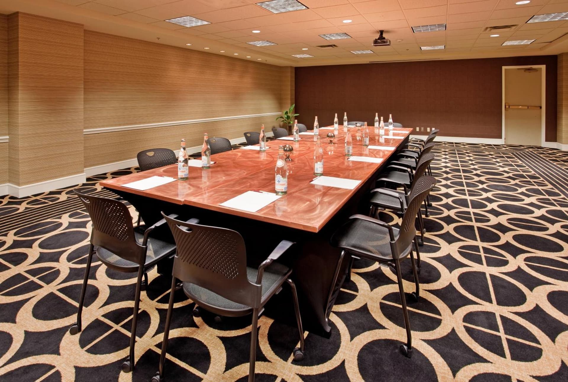 Crowne Plaza Kansas City Downtown by IHG gallery photo in Kansas City, MO — image 35