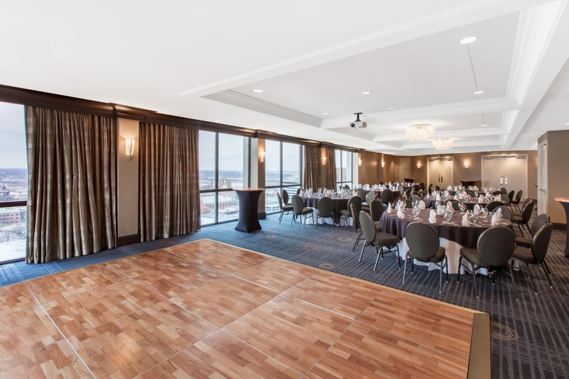 Crowne Plaza Kansas City Downtown by IHG gallery photo in Kansas City, MO — image 66