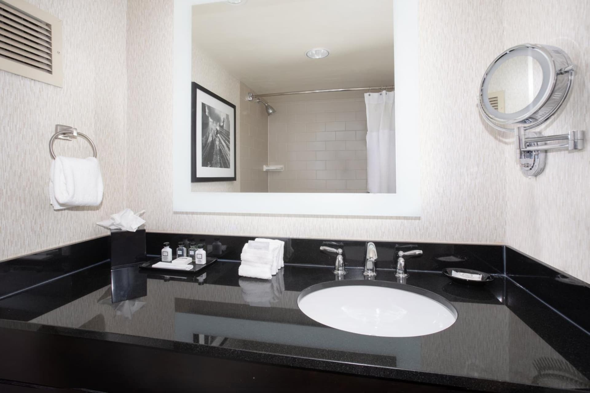 Crowne Plaza Kansas City Downtown by IHG gallery photo in Kansas City, MO — image 13