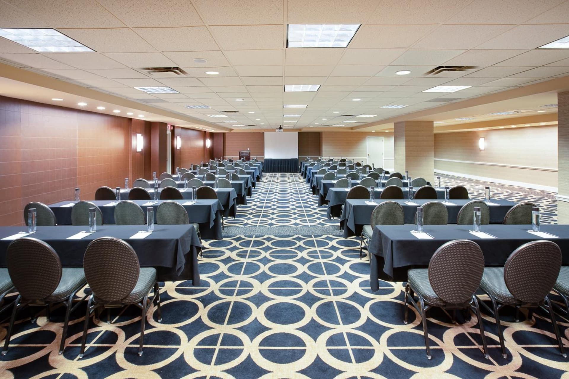 Crowne Plaza Kansas City Downtown by IHG gallery photo in Kansas City, MO — image 29