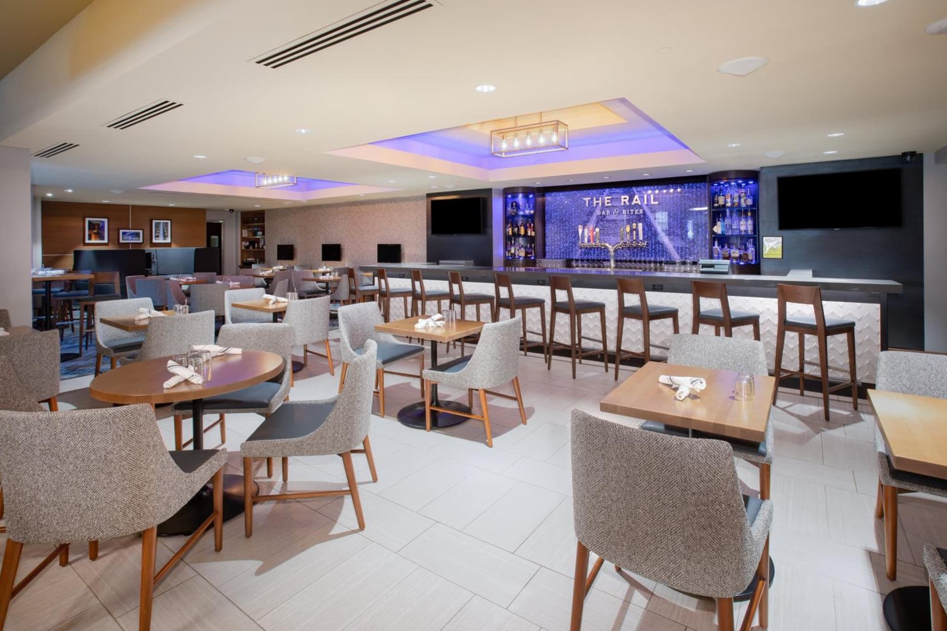 Crowne Plaza Kansas City Downtown by IHG gallery photo in Kansas City, MO — image 78