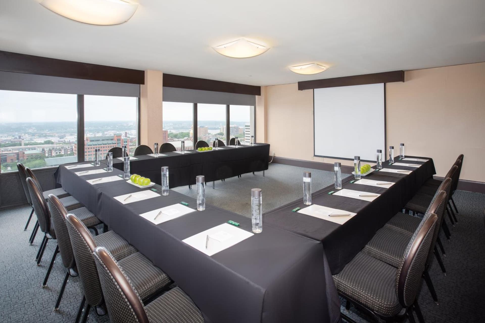 Crowne Plaza Kansas City Downtown by IHG gallery photo in Kansas City, MO — image 17