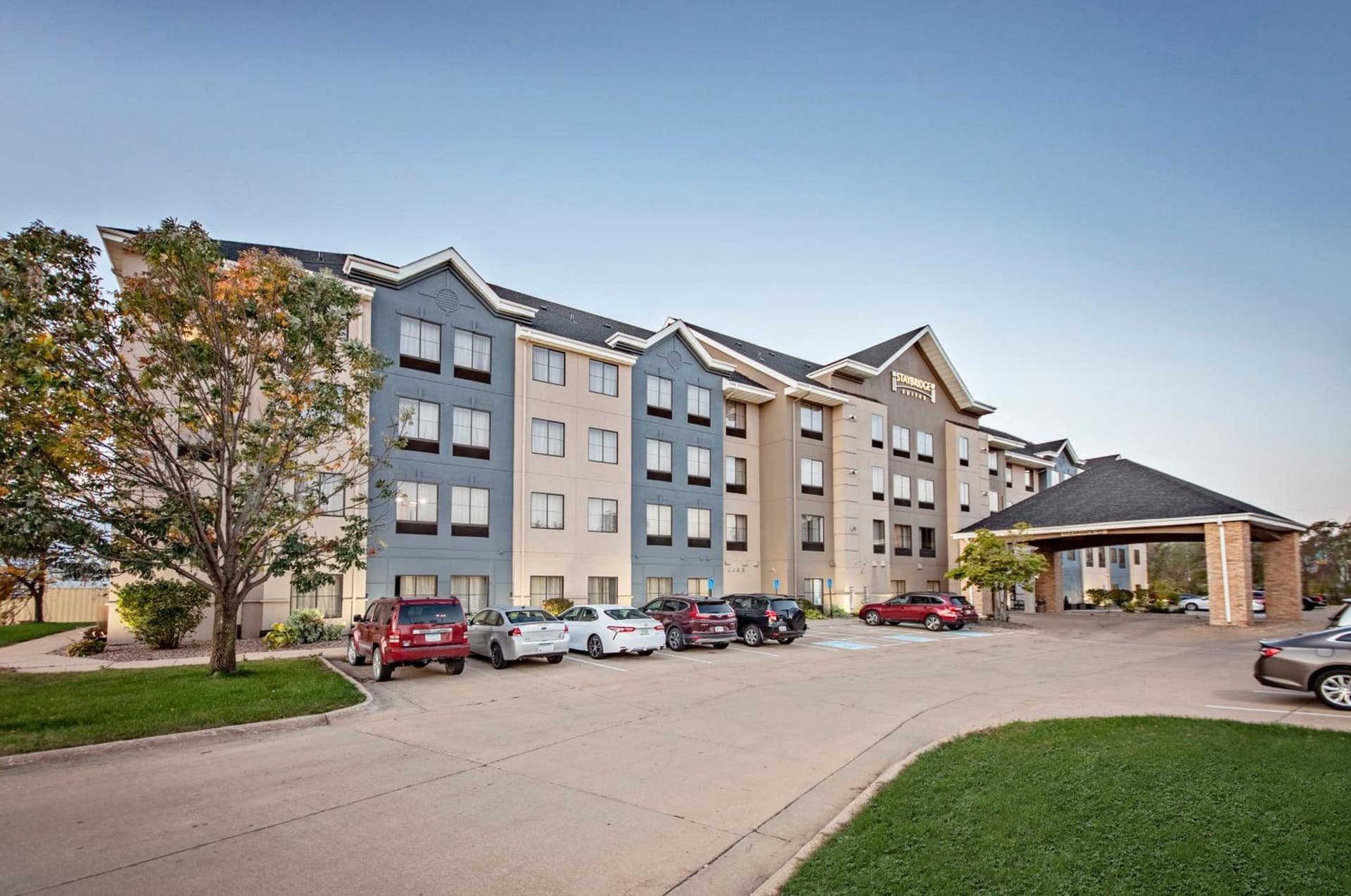 Staybridge Suites Cedar Rapids North by IHG — hotel in Cedar Rapids, Iowa
