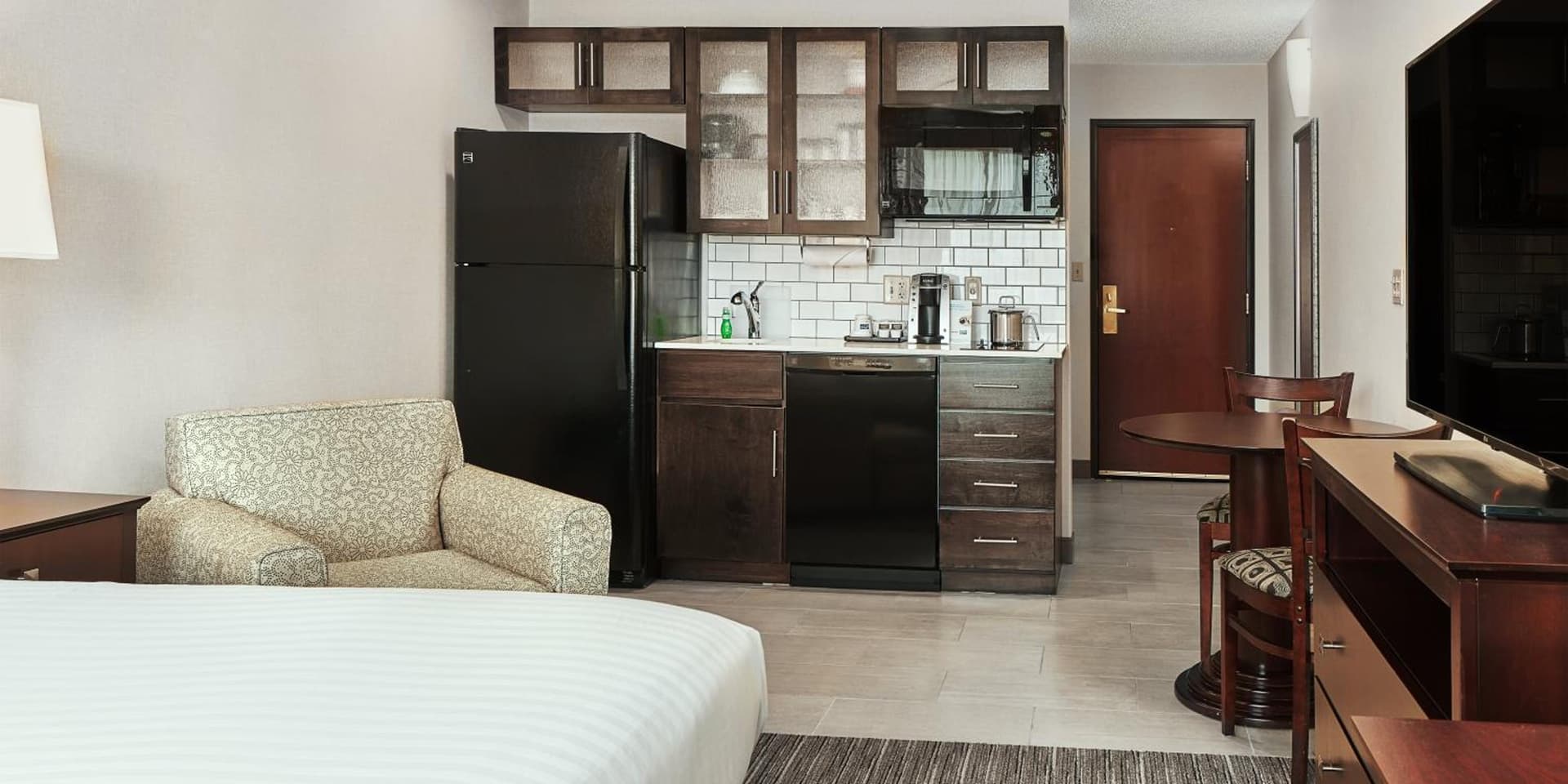 Holiday Inn Express Grove City - Premium Outlet Mall by IHG gallery photo in Grove City, PA — image 31