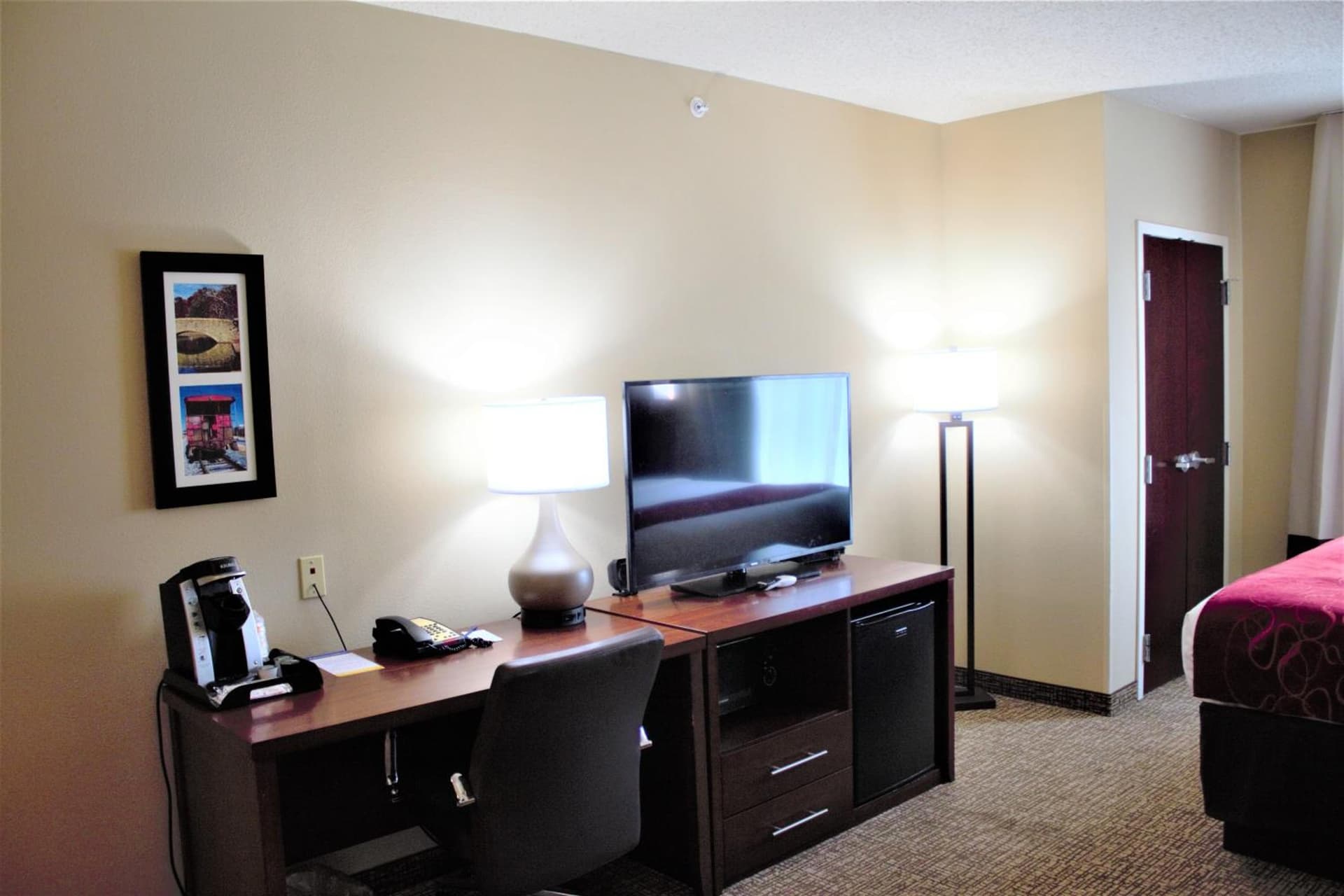 Comfort Suites Huntersville near Lake Norman gallery photo in Huntersville, NC — image 48