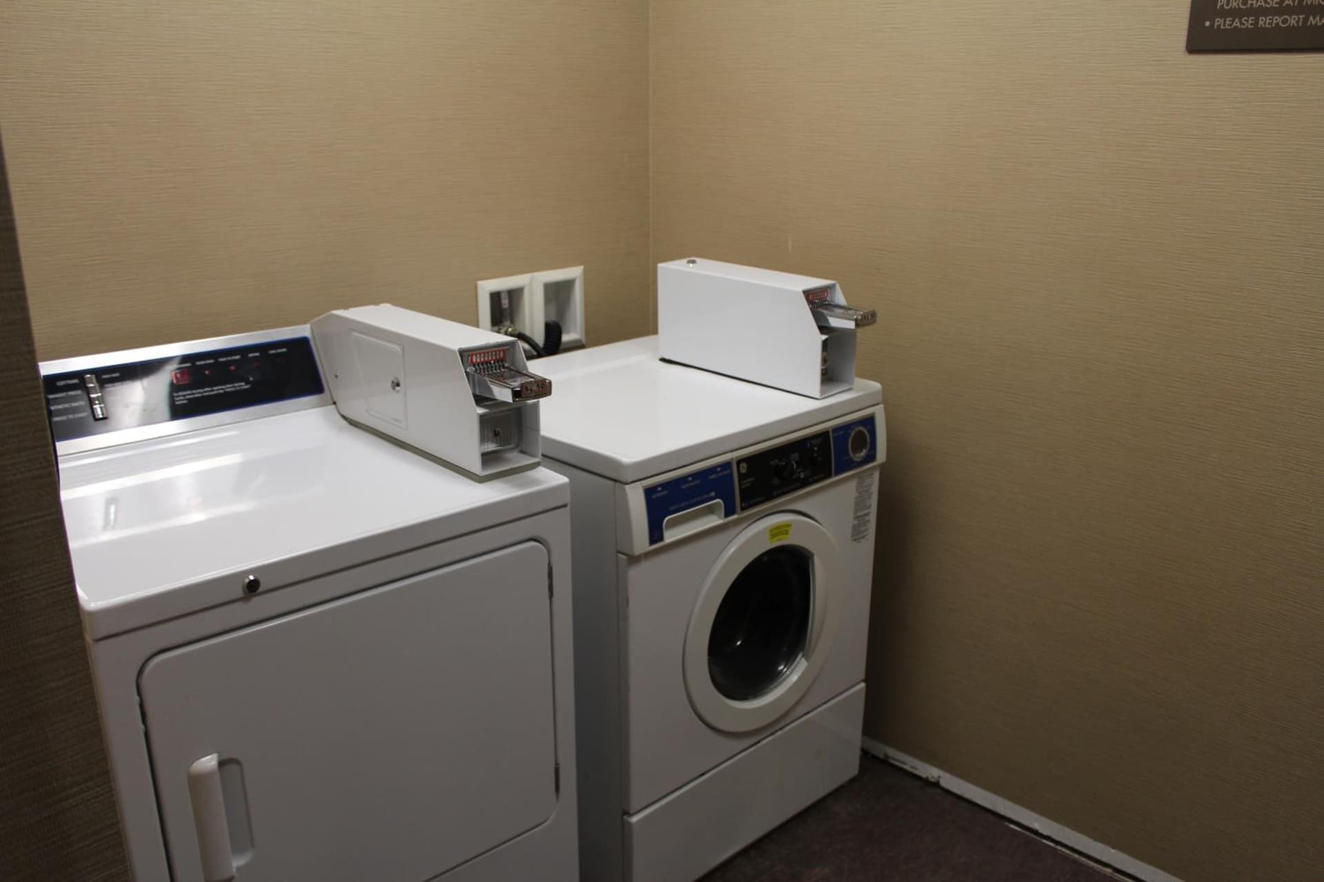 Comfort Suites Huntersville near Lake Norman gallery photo in Huntersville, NC — image 23