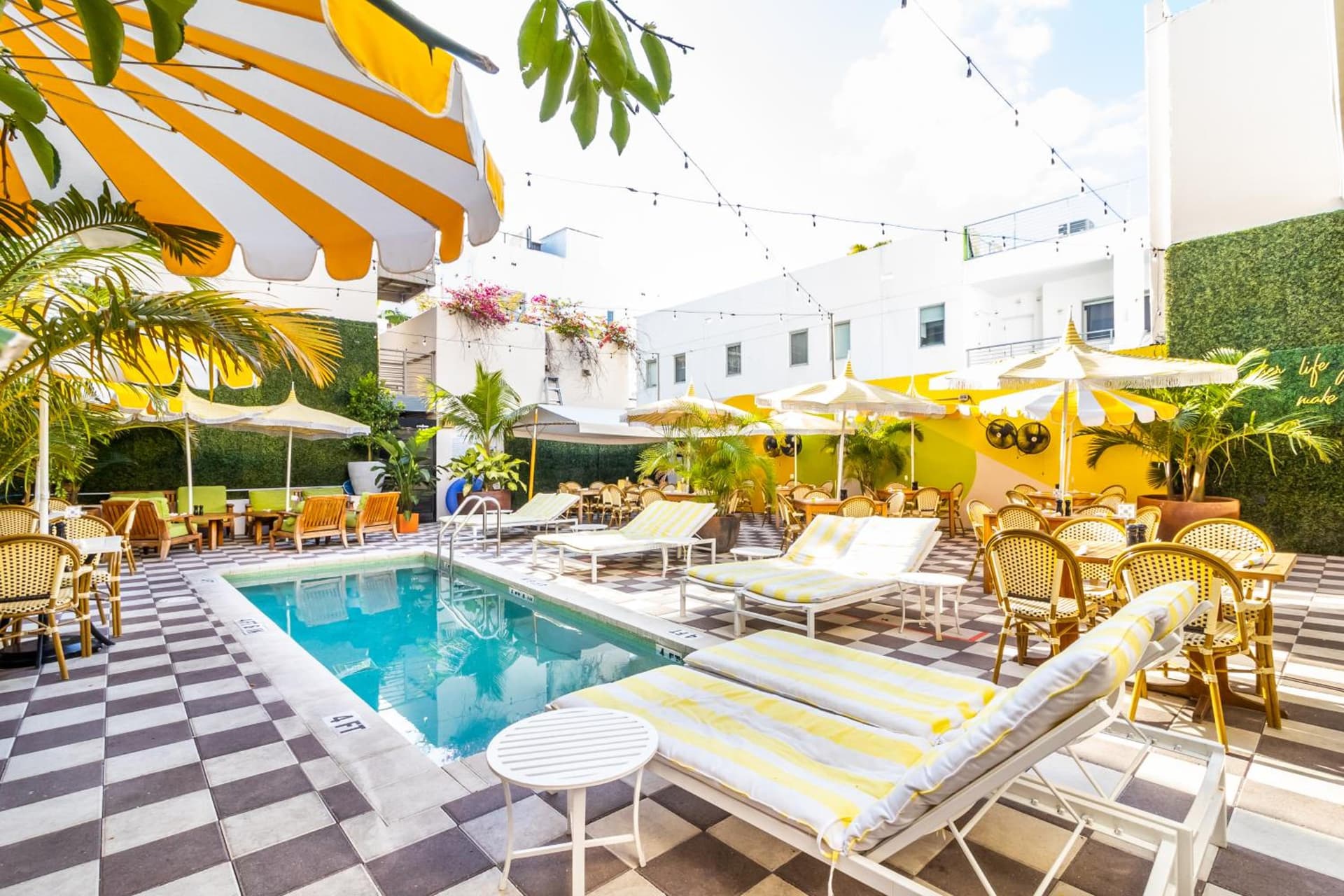 Clinton Hotel South Beach interior in Miami Beach, FL — gallery photo 2