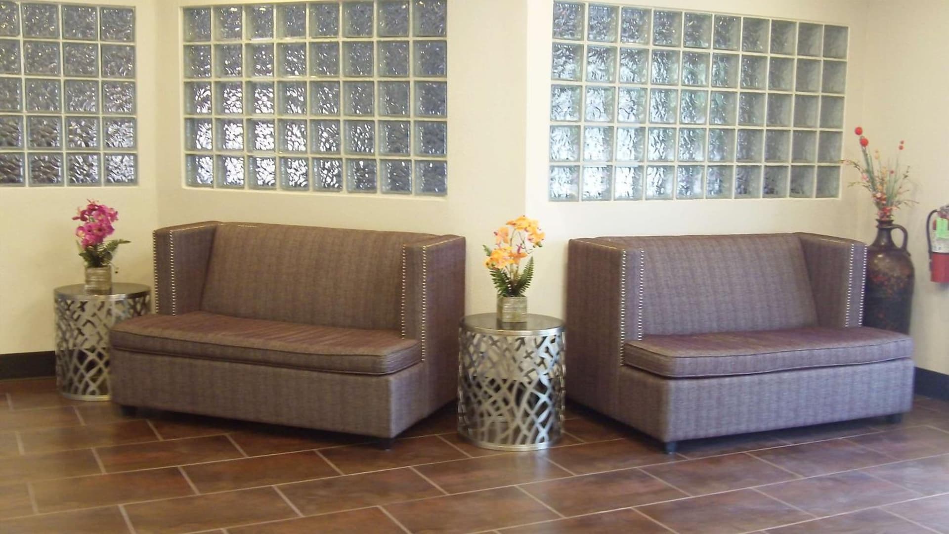 SureStay Plus Hotel by Best Western Sacramento Cal Expo gallery photo in Sacramento, CA — image 29