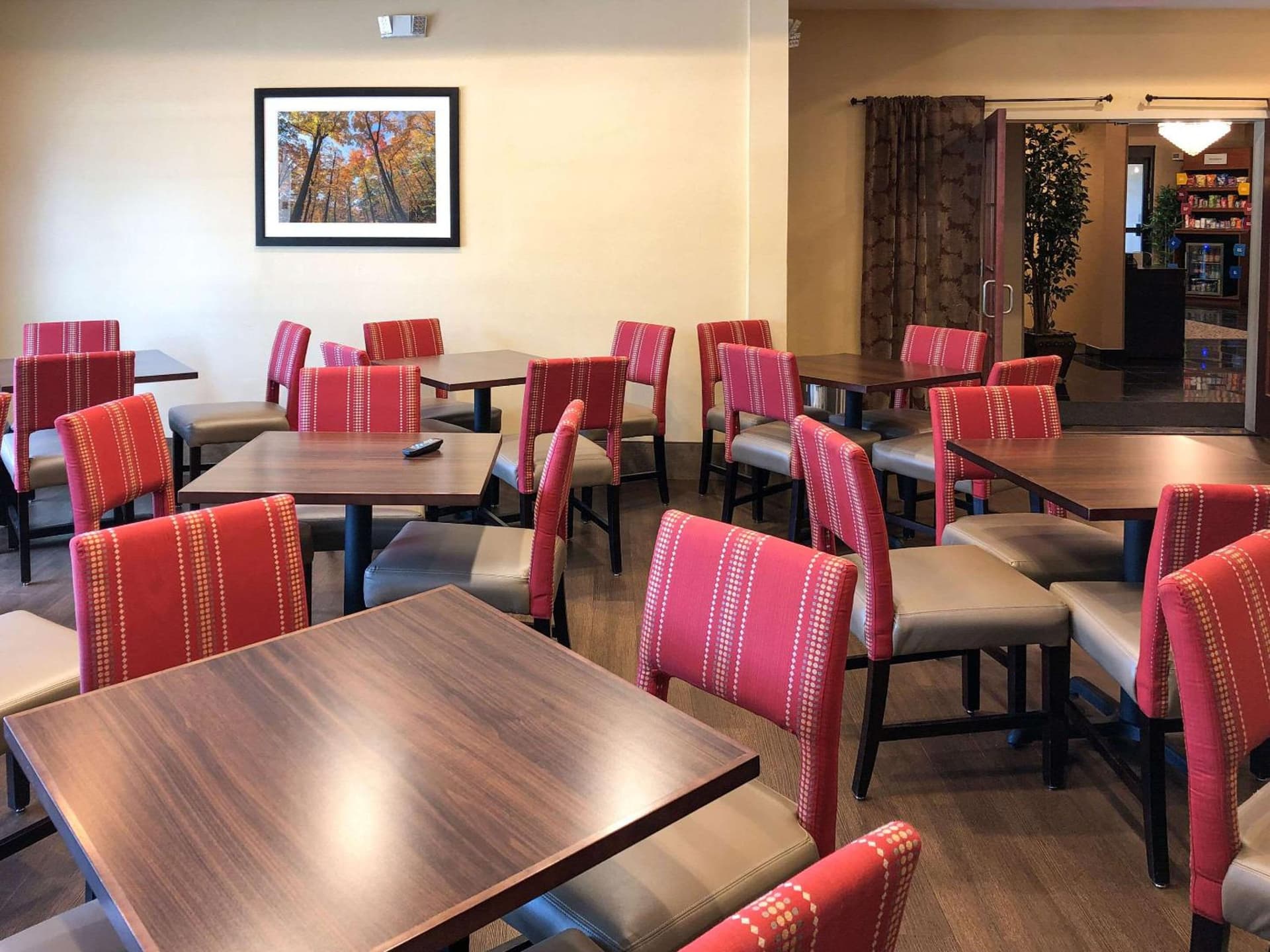 Garner Hotel Mahwah by IHG gallery photo in Mahwah, NJ — image 4