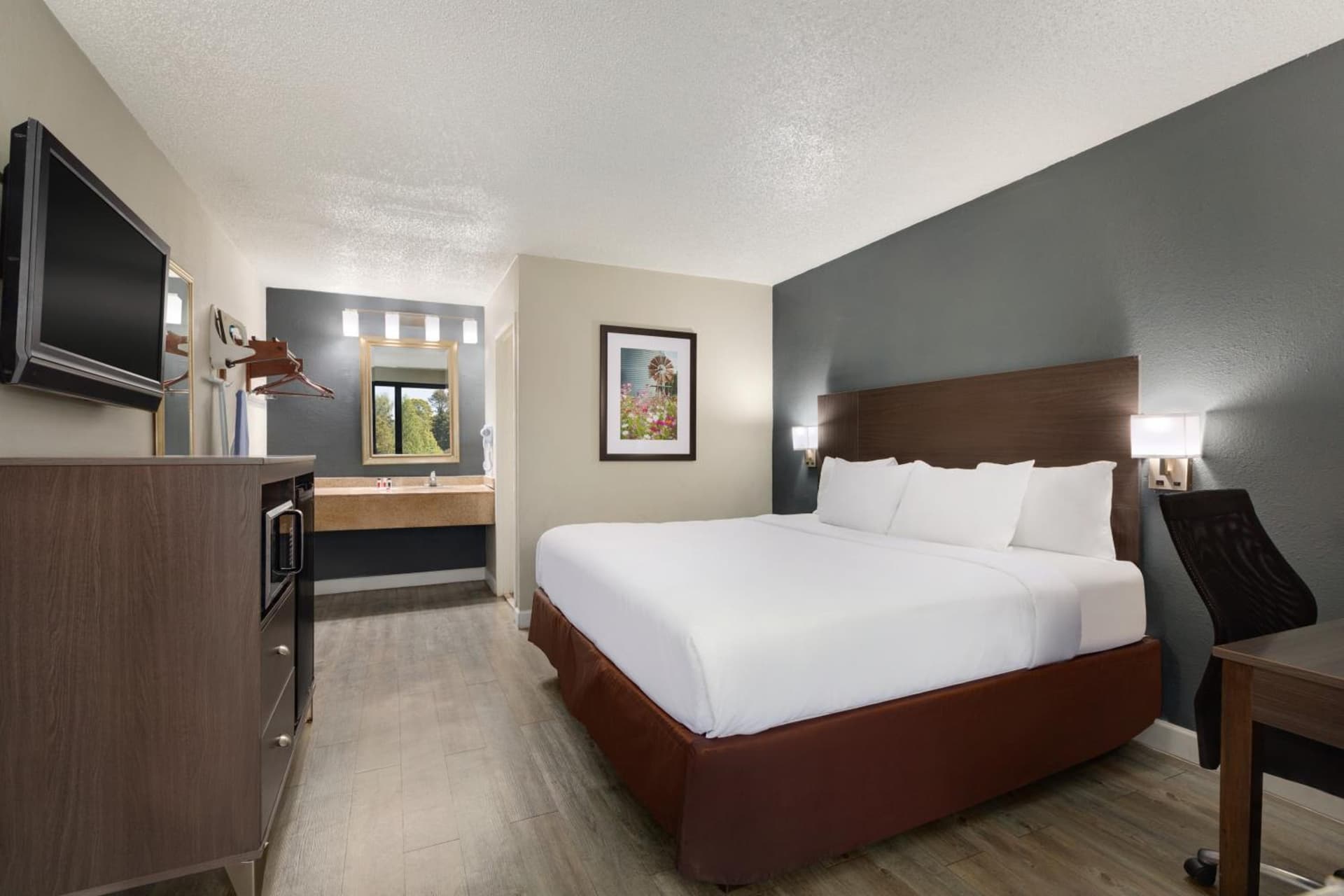 Baymont by Wyndham Wilmington gallery photo in Wilmington, NC — image 5