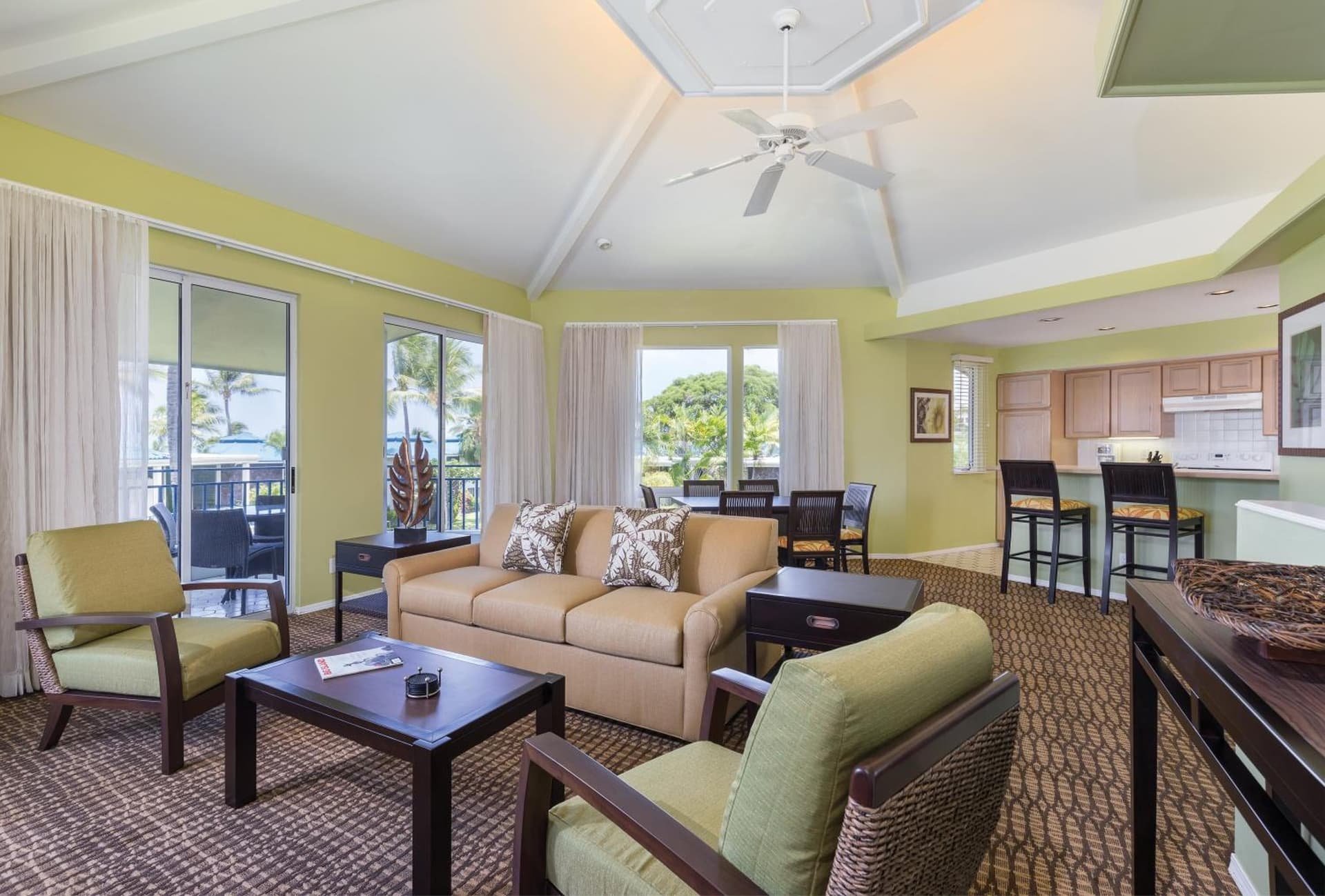 Holua Resort interior in Kailua-Kona, HI — gallery photo 2