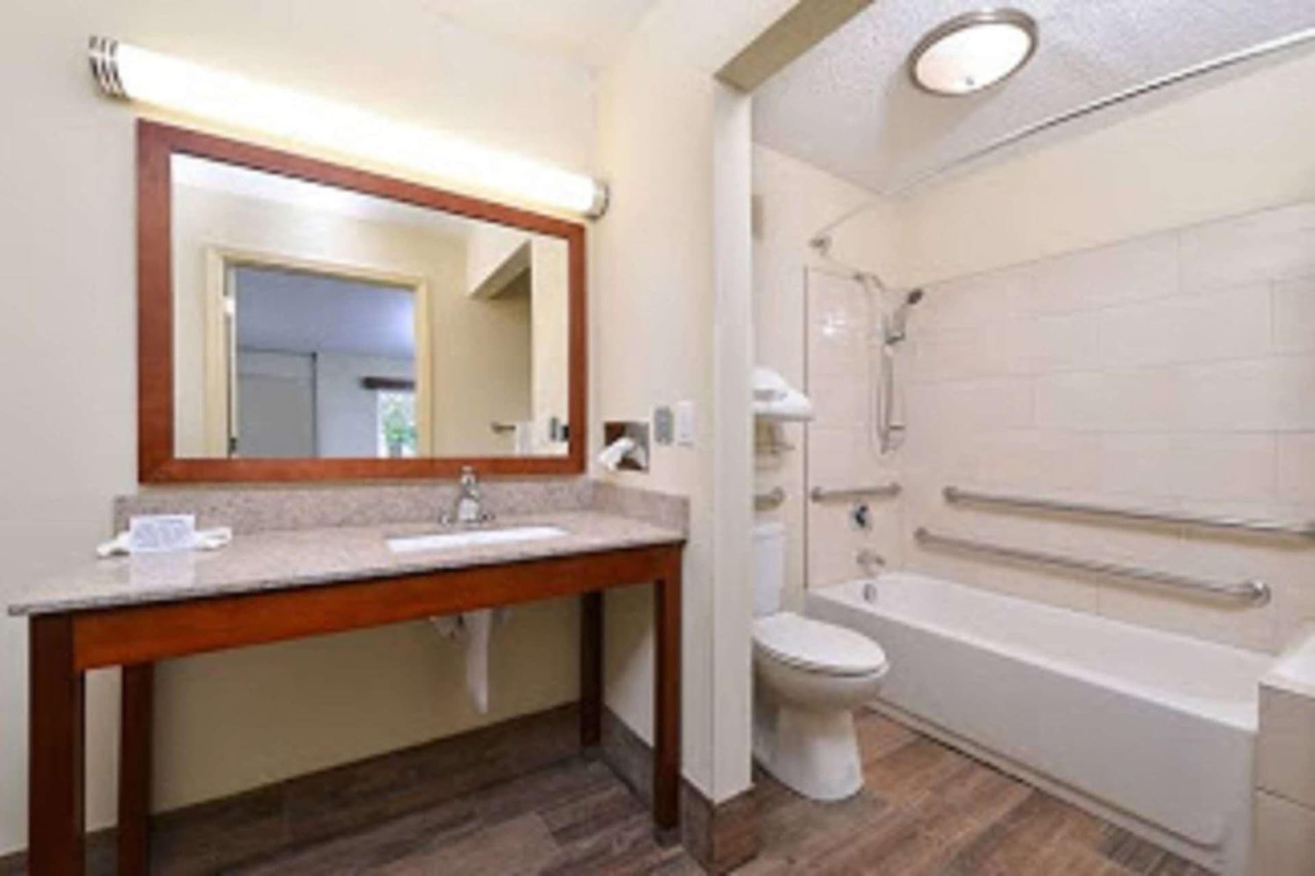SureStay Hotel by Best Western Bowling Green North gallery photo in Bowling Green, KY — image 8