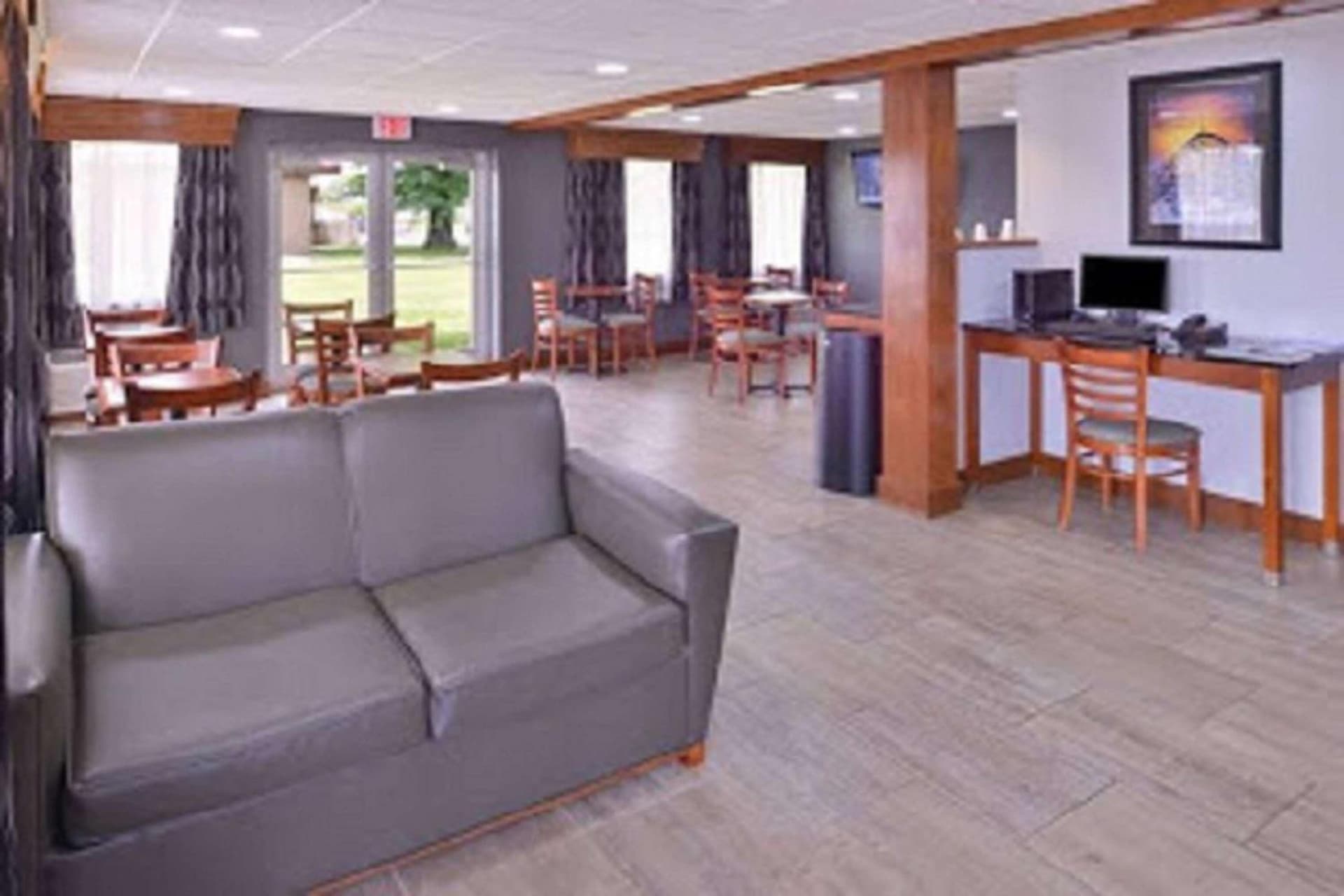 SureStay Hotel by Best Western Bowling Green North gallery photo in Bowling Green, KY — image 20