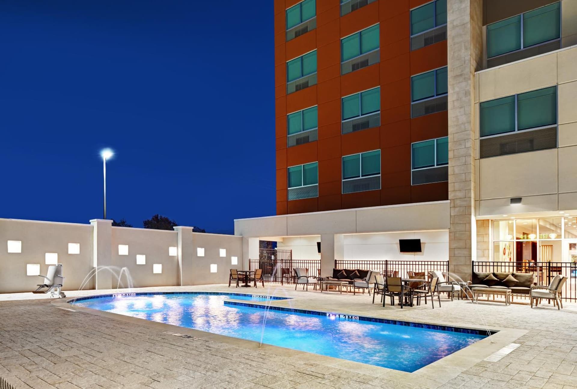 Holiday Inn Express & Suites Memorial – CityCentre by IHG gallery photo in Houston, TX — image 57