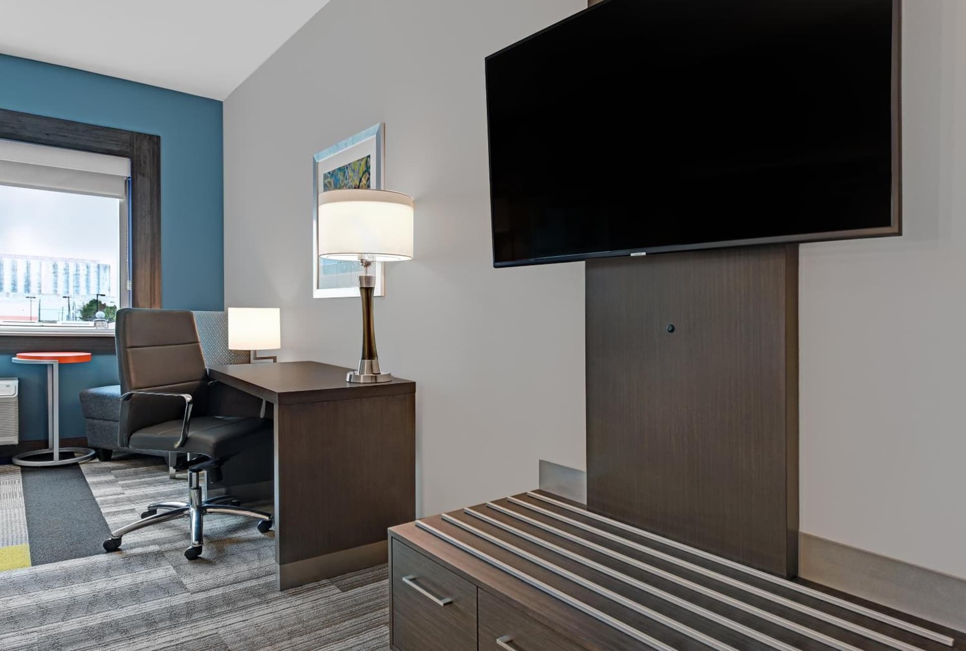 Holiday Inn Express & Suites Memorial – CityCentre by IHG gallery photo in Houston, TX — image 58