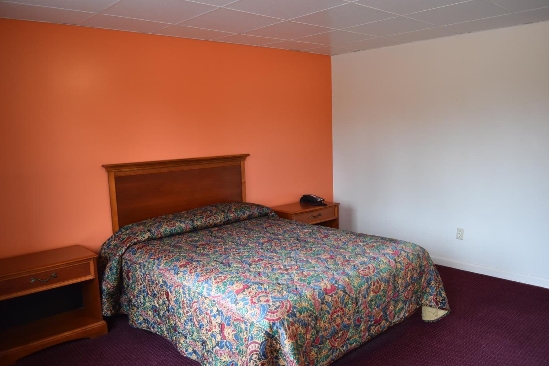 PLYMOUTH MOTOR LODGE property views in Terryville, CT — gallery photo 3