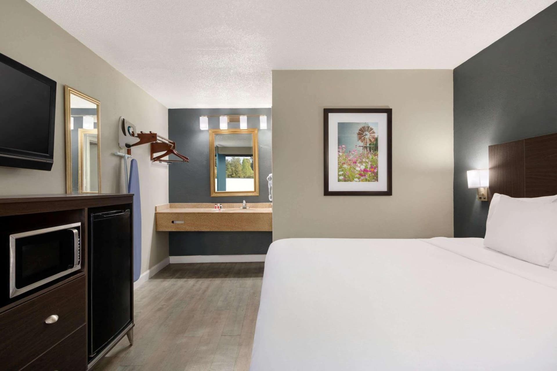 Baymont by Wyndham Wilmington gallery photo in Wilmington, NC — image 10
