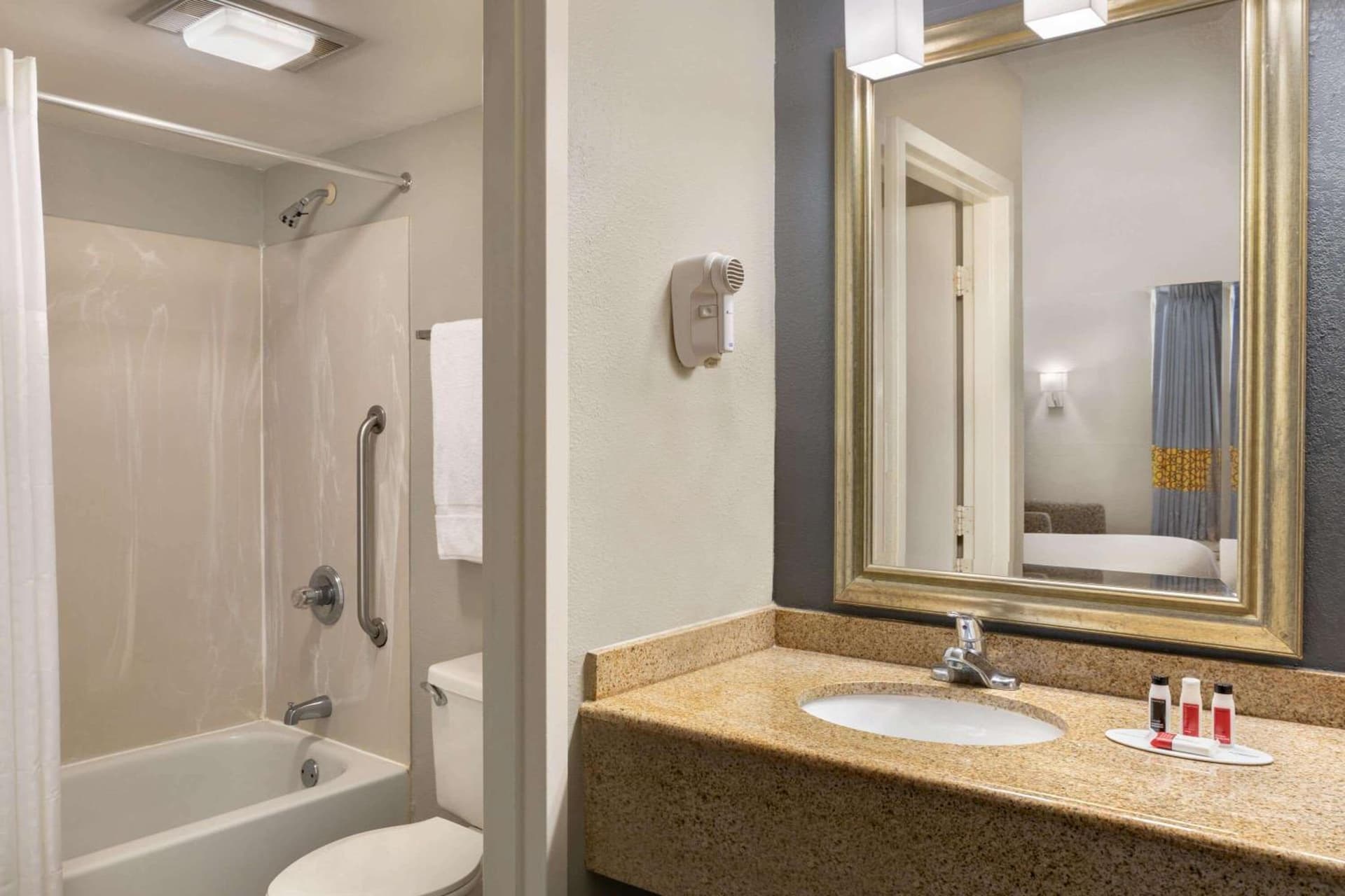 Baymont by Wyndham Wilmington gallery photo in Wilmington, NC — image 21