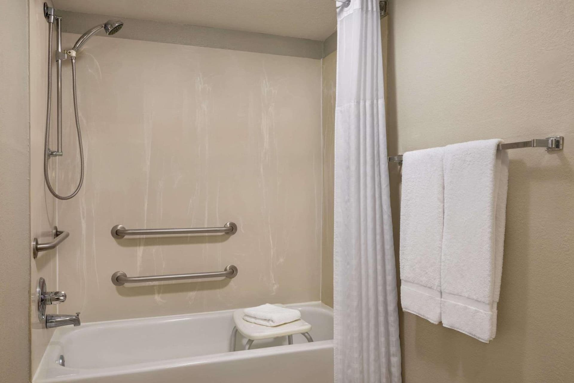 Baymont by Wyndham Wilmington gallery photo in Wilmington, NC — image 14