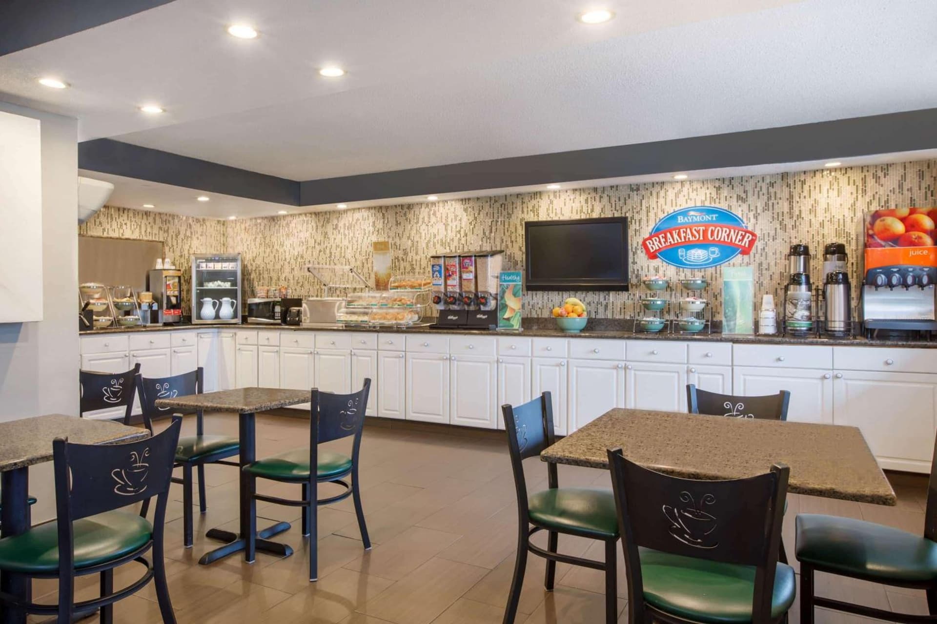 Baymont by Wyndham Wilmington gallery photo in Wilmington, NC — image 8