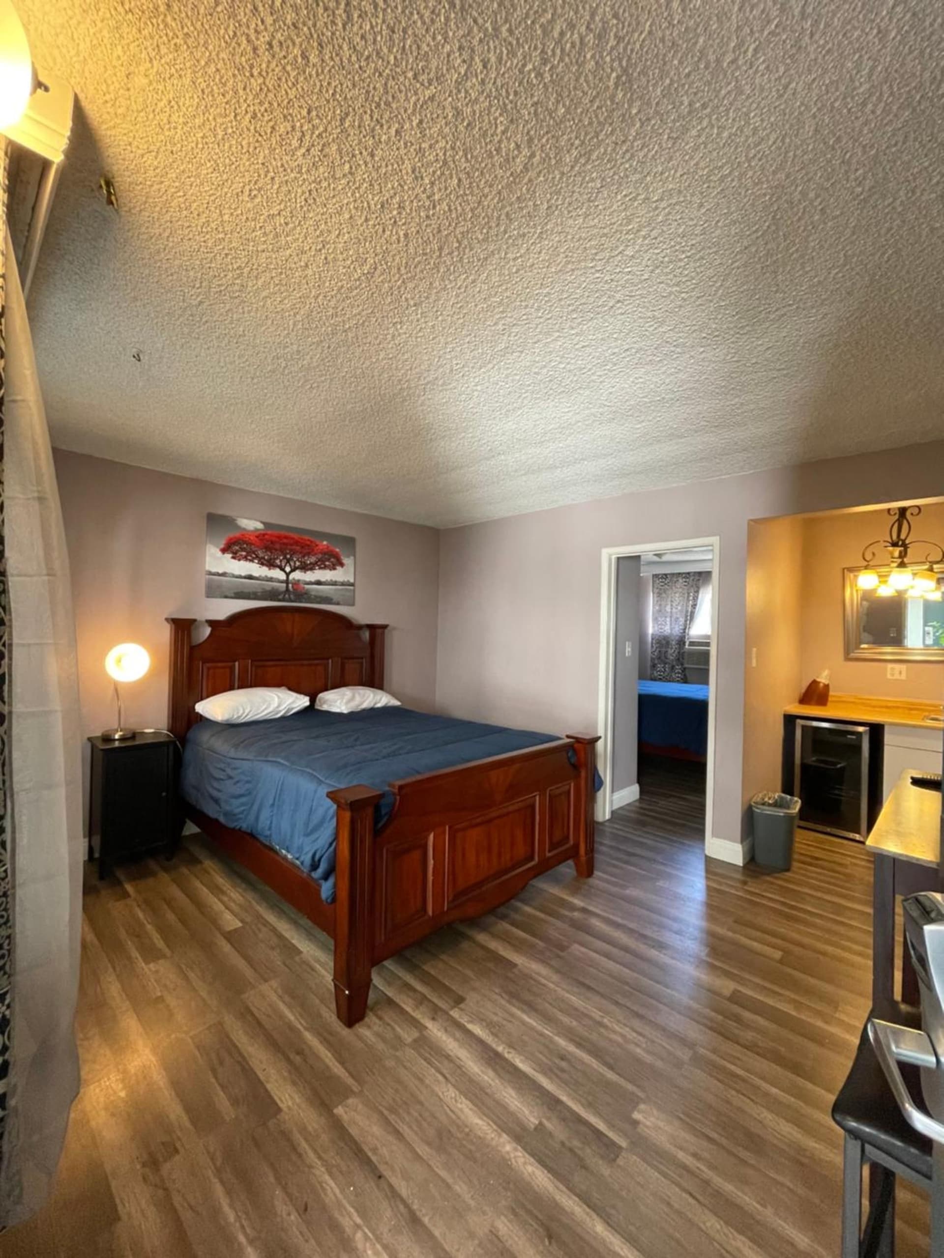 LA Adventurer Hotel gallery photo in Inglewood, CA — image 4