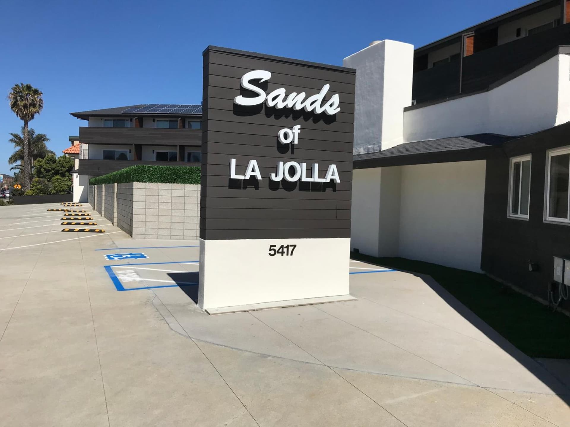 Sands Of La Jolla featured exterior or lobby in San Diego, CA — similar hotel