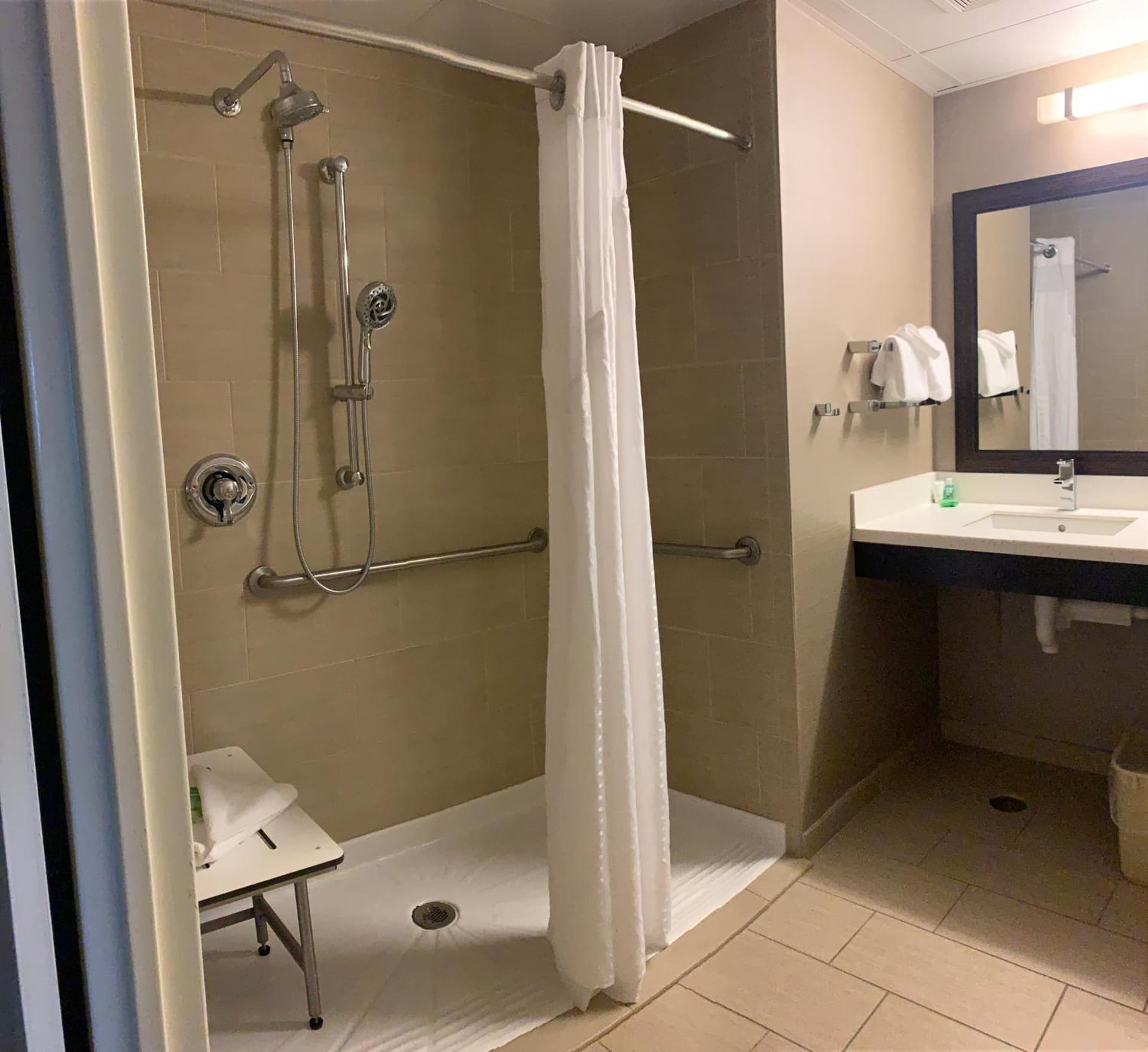 DoubleTree by Hilton Wilkes-Barre gallery photo in Wilkes-Barre, PA — image 10