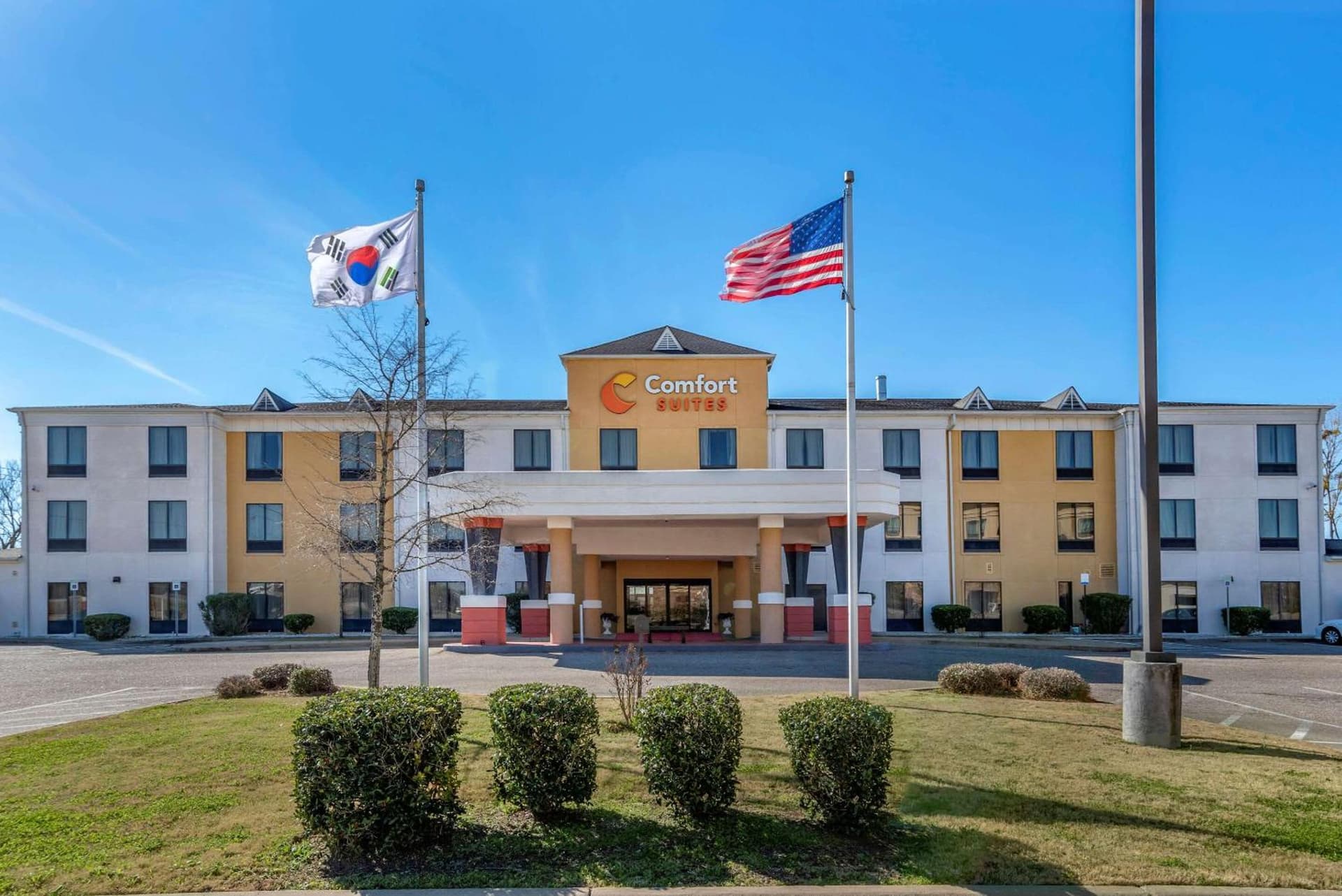 Comfort Suites Airport South property views in Montgomery, AL — gallery photo 3
