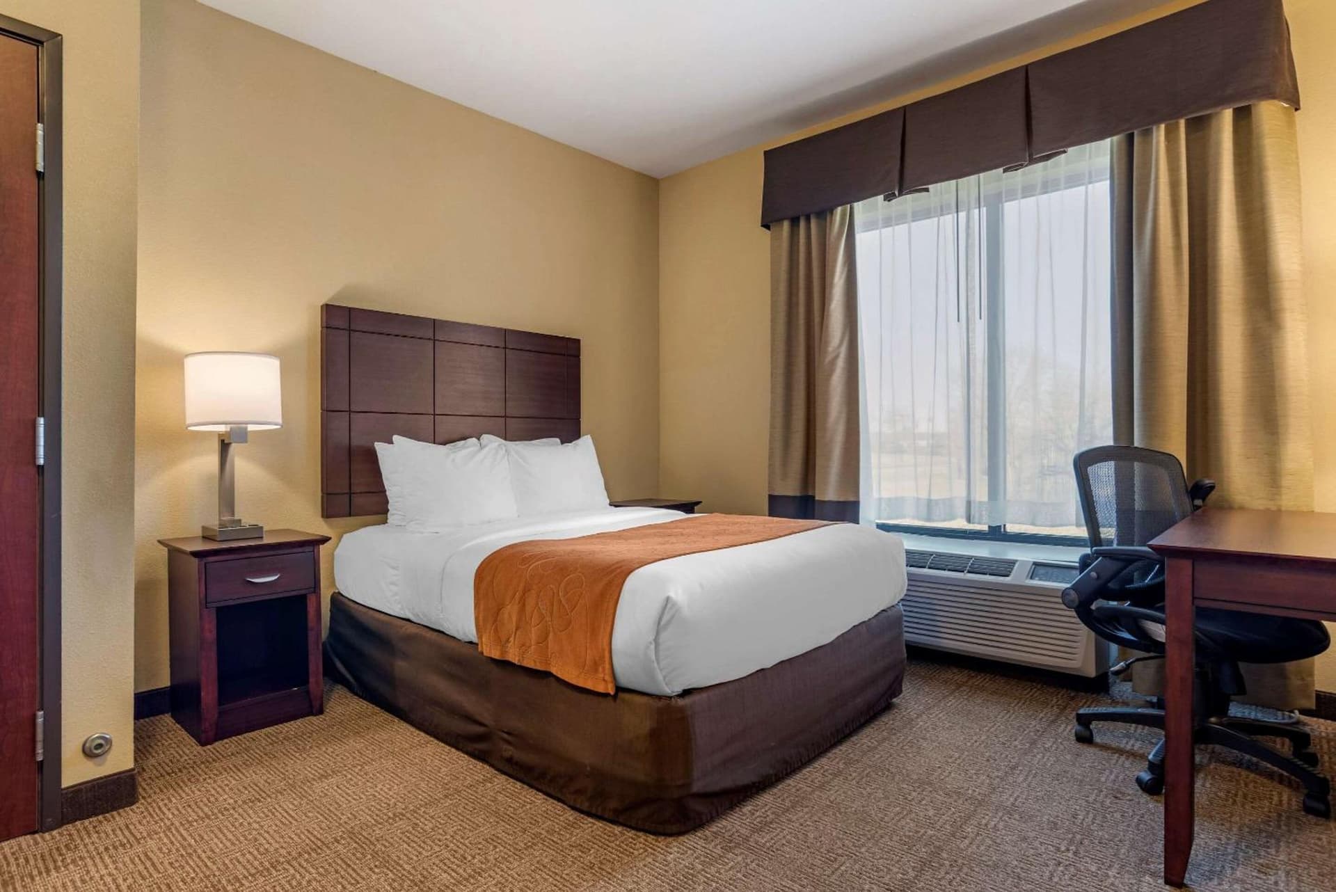 Comfort Suites Airport South gallery photo in Montgomery, AL — image 34