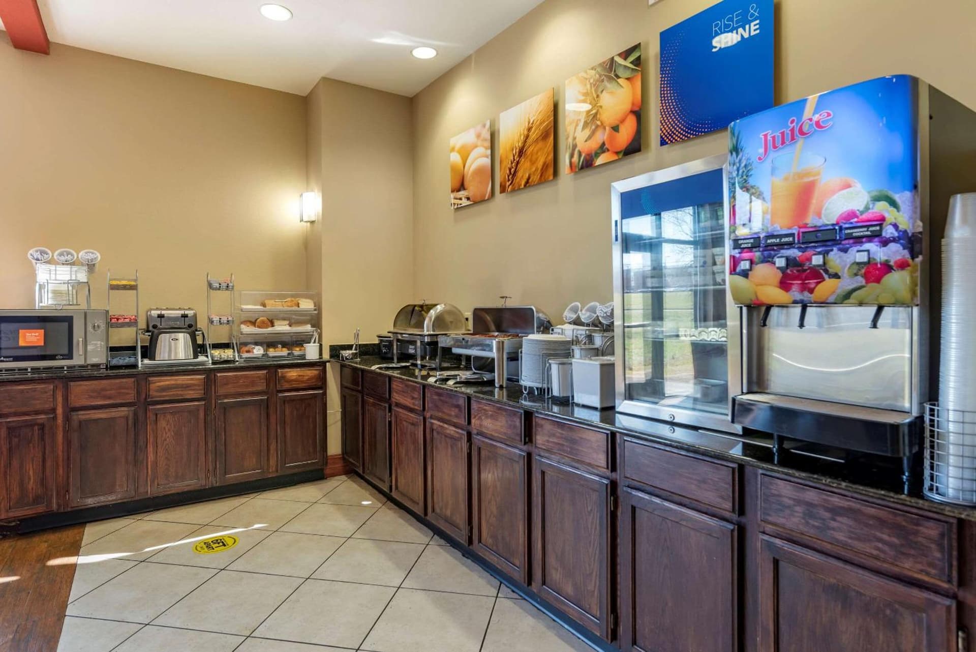 Comfort Suites Airport South gallery photo in Montgomery, AL — image 13