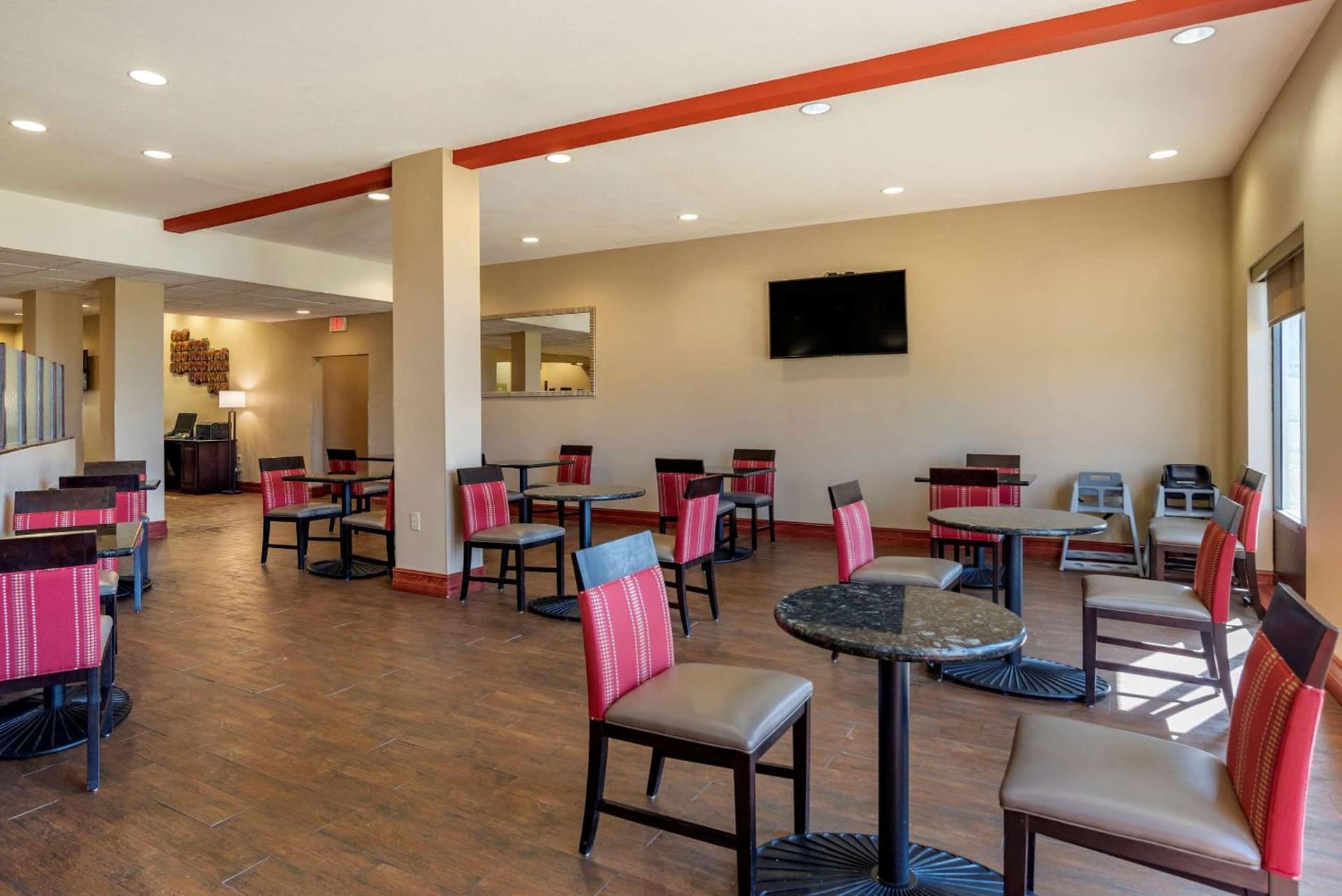 Comfort Suites Airport South gallery photo in Montgomery, AL — image 17