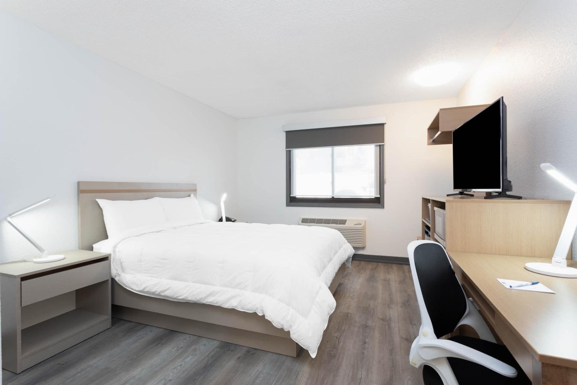 Travelodge by Wyndham Elkhart gallery photo in Elkhart, IN — image 16