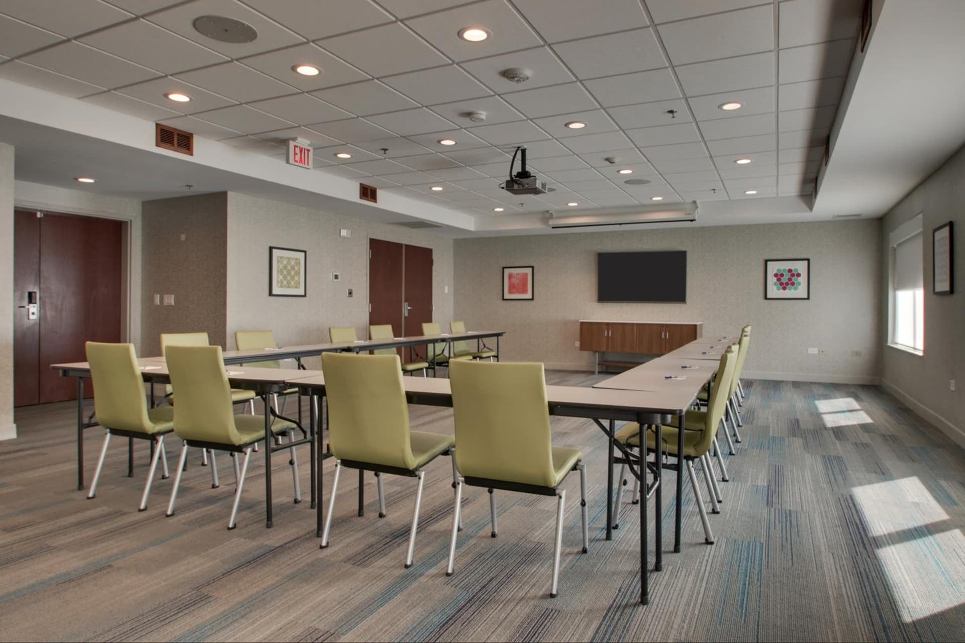 Holiday Inn Express & Suites Aurora - Naperville by IHG gallery photo in Aurora, IL — image 34