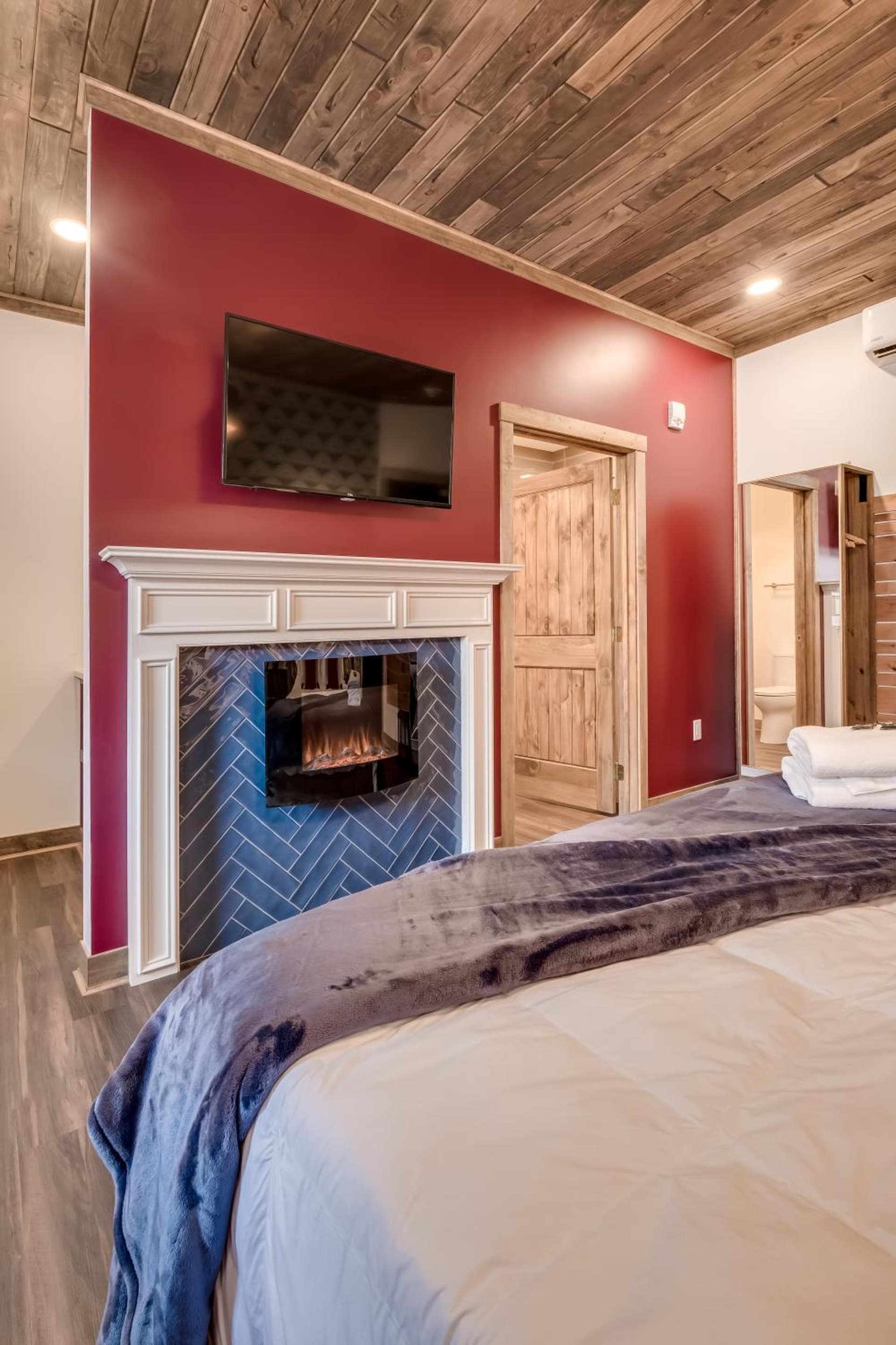 The Port of Prescott Boutique Hotel gallery photo in Prescott, WI — image 48