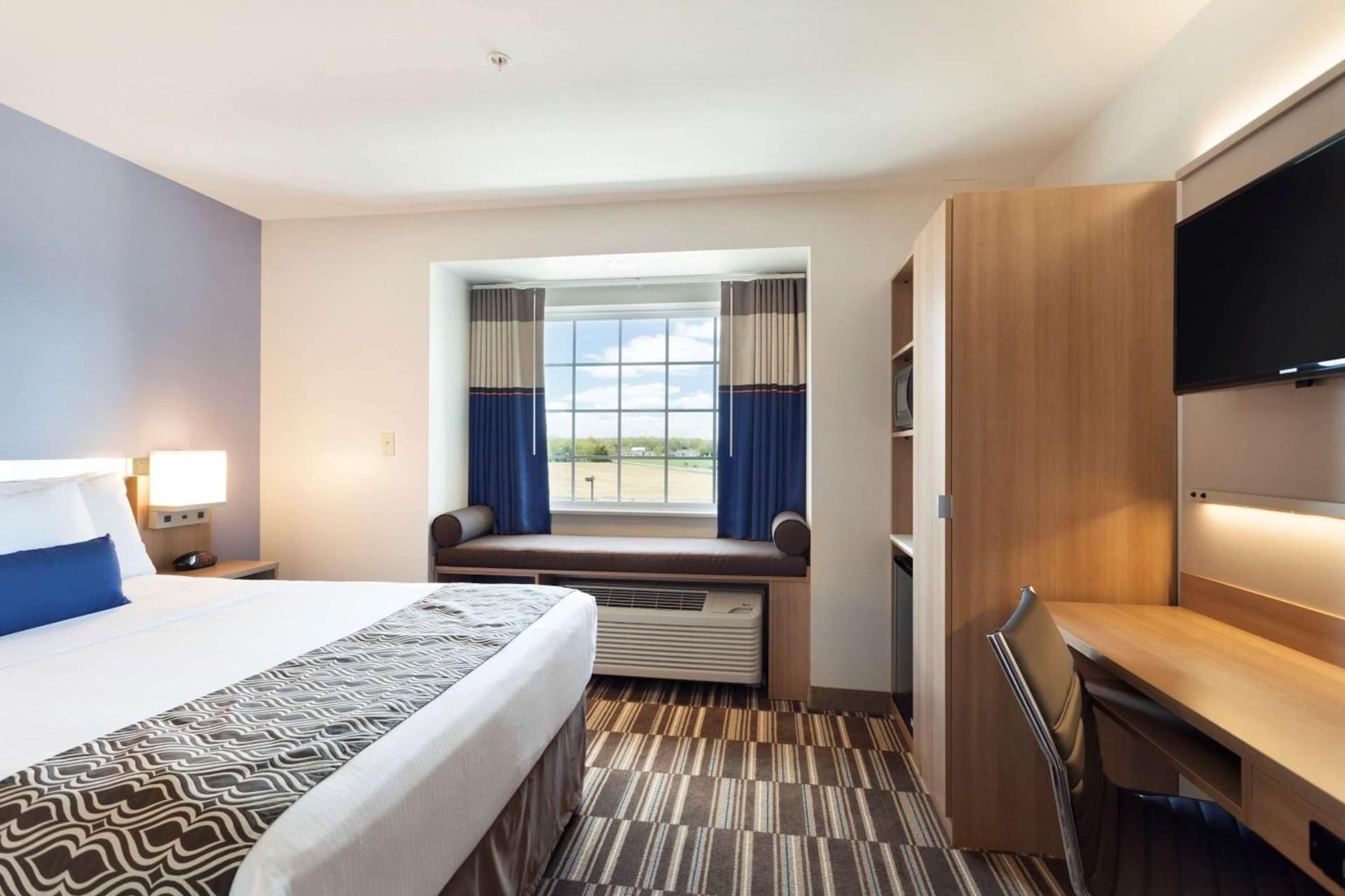 Microtel Inn & Suites by Wyndham Georgetown Delaware Beaches gallery photo in Georgetown, DE — image 52