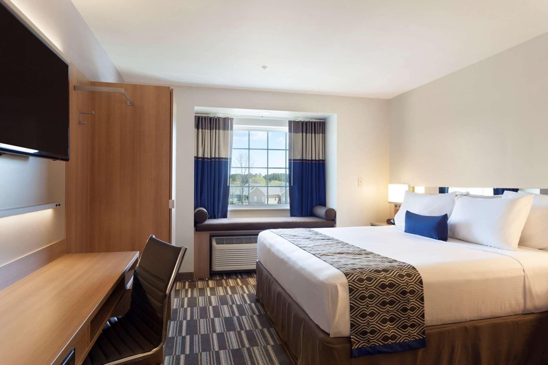 Microtel Inn & Suites by Wyndham Georgetown Delaware Beaches gallery photo in Georgetown, DE — image 27