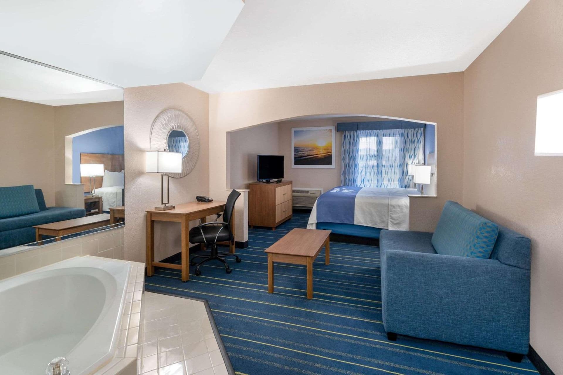 Days Inn by Wyndham Panama City gallery photo in Panama City, FL — image 34