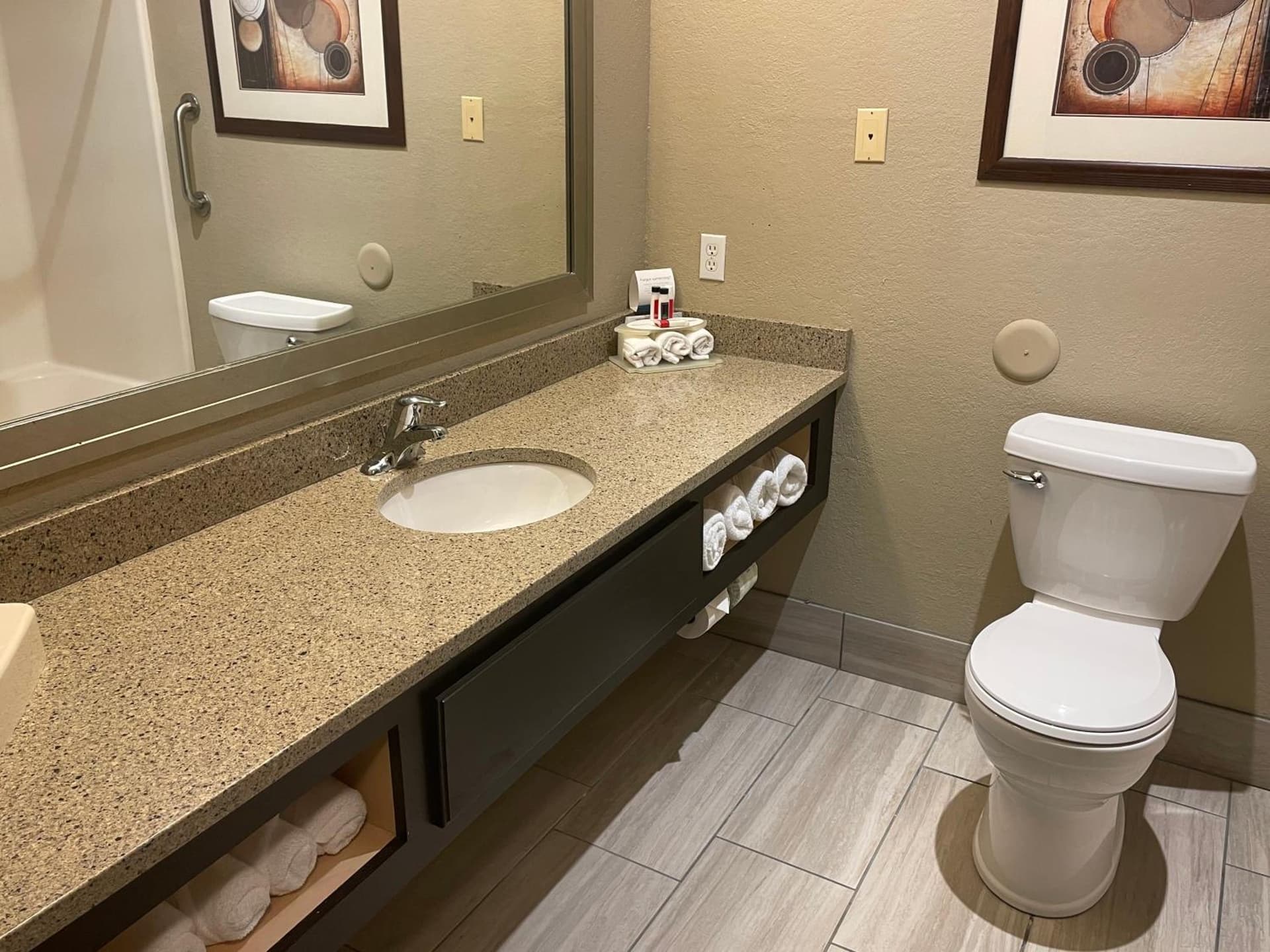 Spark by Hilton La Crosse Onalaska gallery photo in Onalaska, WI — image 19