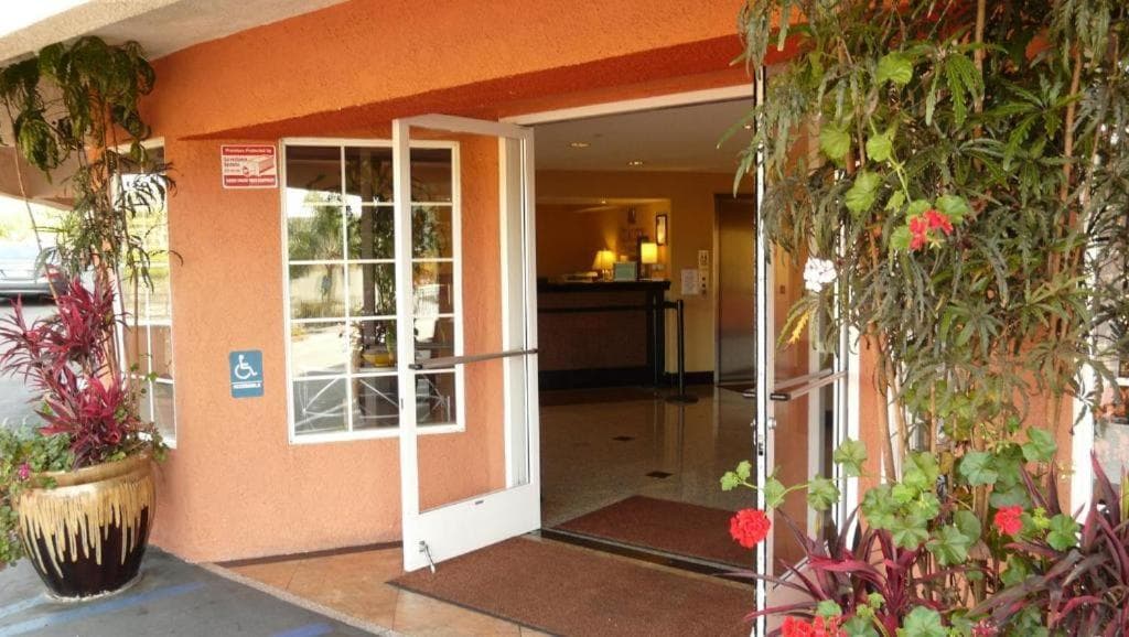 Hotel Silver Lake featured exterior or lobby in Los Angeles, CA — similar hotel
