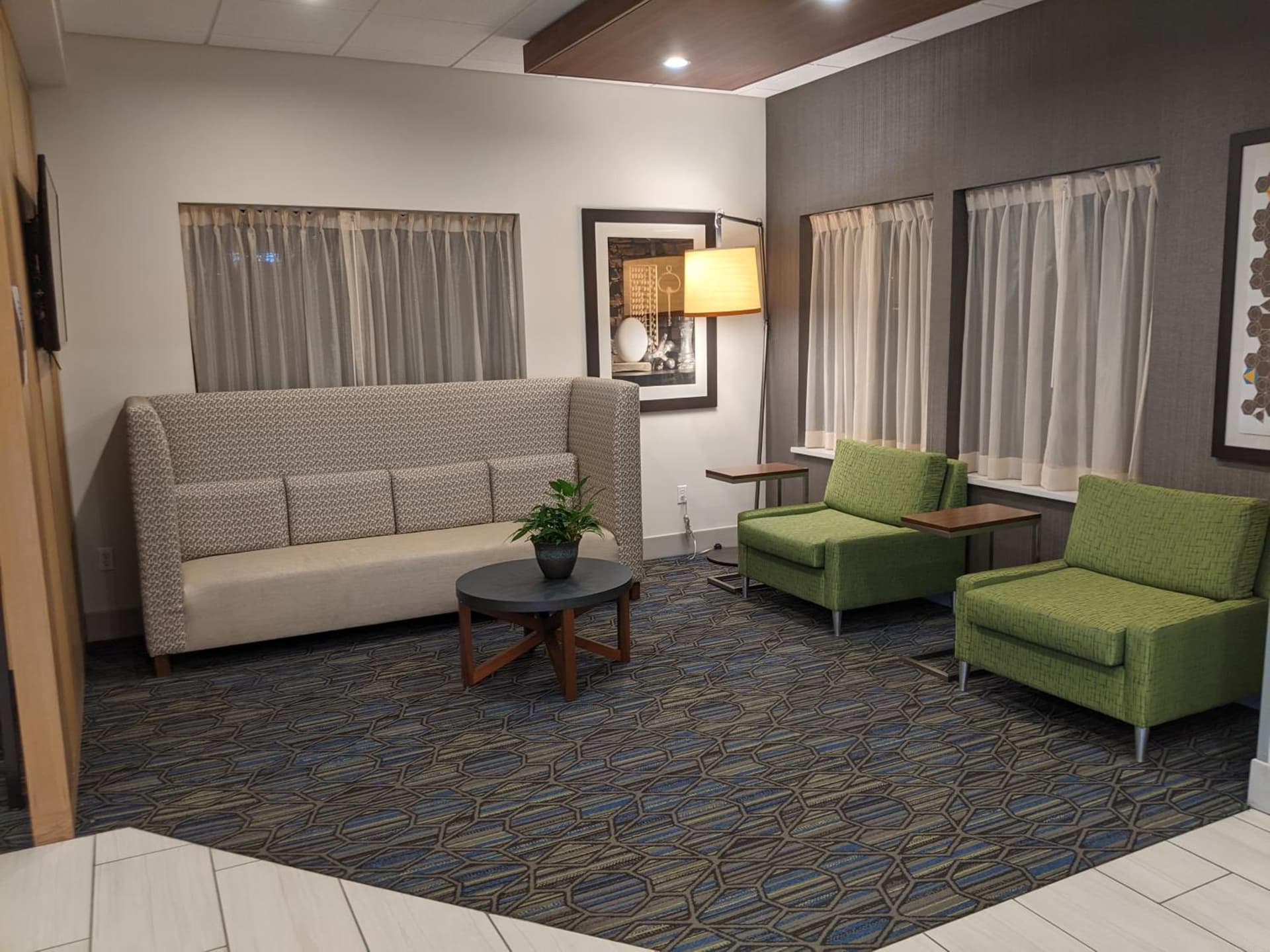 Holiday Inn Express South Burlington by IHG gallery photo in Burlington, VT — image 50