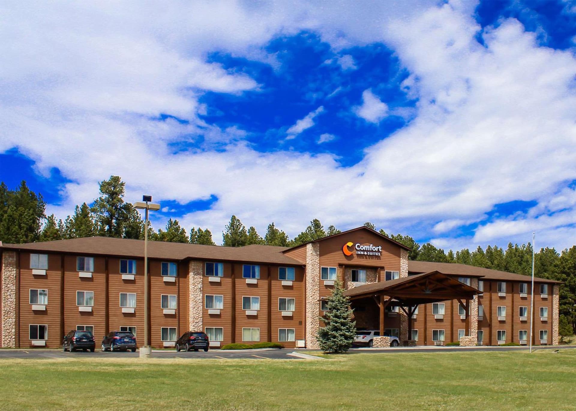 Comfort Inn & Suites interior in Custer, SD — gallery photo 2