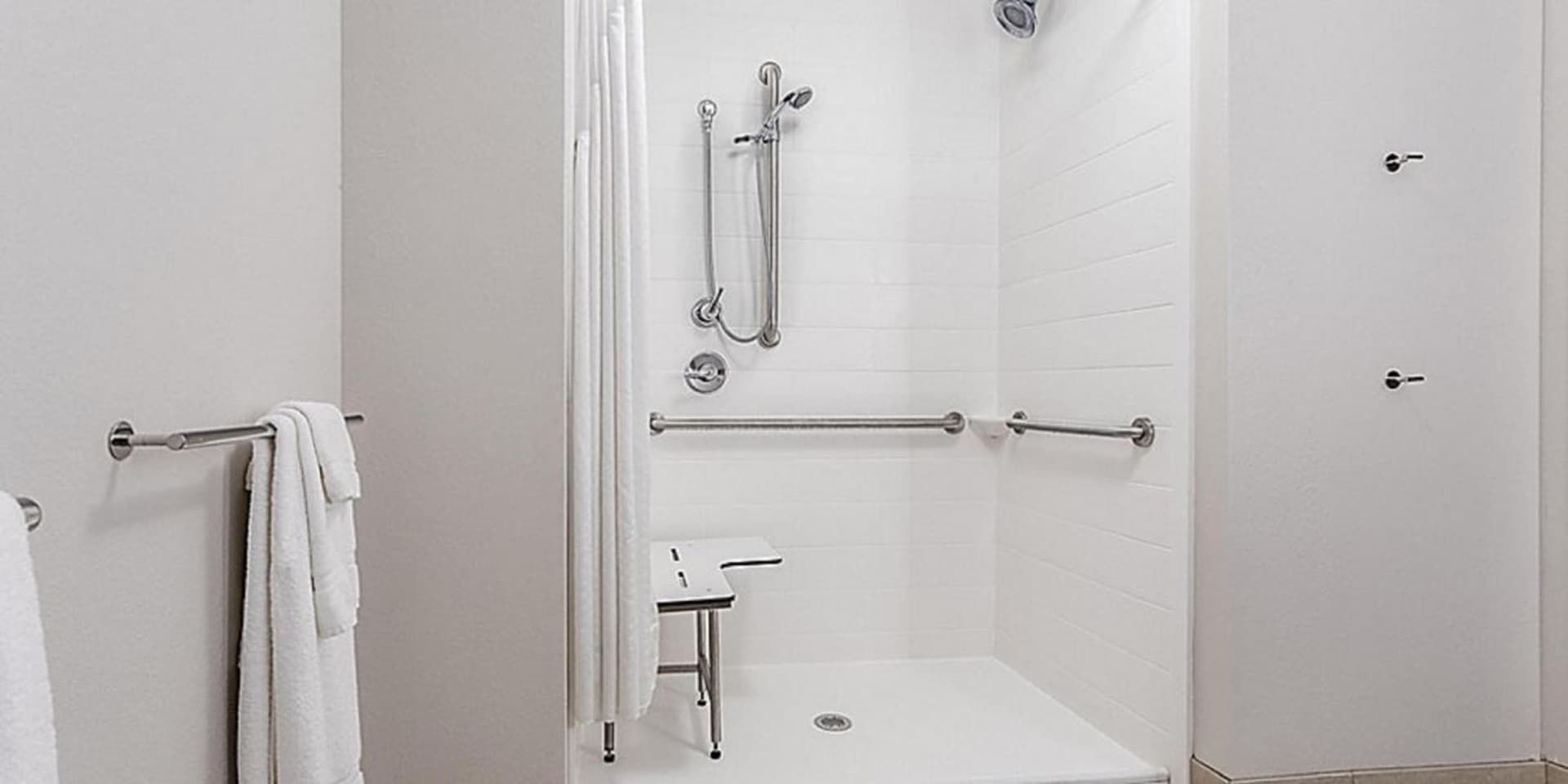 Holiday Inn Express & Suites - Brighton by IHG gallery photo in Brighton, MI — image 53