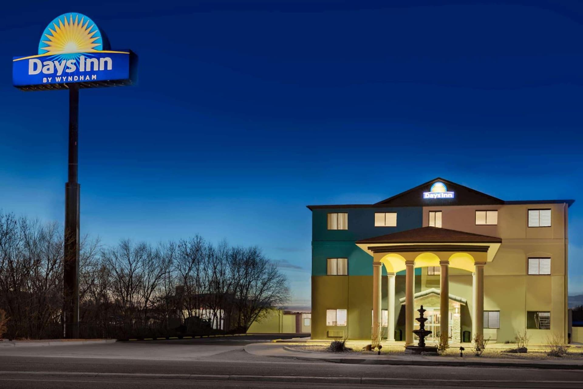 Days Inn by Wyndham Bernalillo gallery photo in Bernalillo, NM — image 24